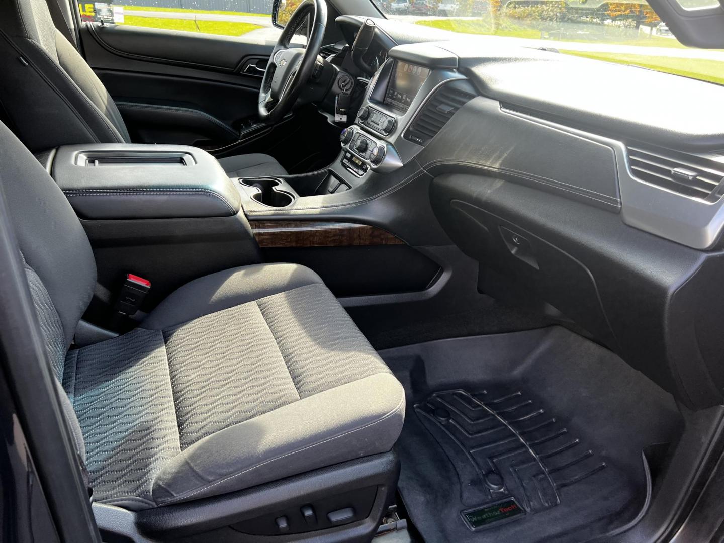 2016 Gray /Black Chevrolet Tahoe LS 4WD (1GNSKAKC3GR) with an 5.3L V8 OHV 16V engine, 6A transmission, located at 547 E. Main St., Orwell, OH, 44076, (440) 437-5893, 41.535435, -80.847855 - This One Owner 2016 Chevrolet Tahoe LS 4WD is powered by a 5.3 Vortec V8 engine paired with a 6-speed automatic transmission, providing robust performance for various driving conditions. It offers features like tri-zone automatic climate control and power front seats to enhance passenger comfort. Fo - Photo#37
