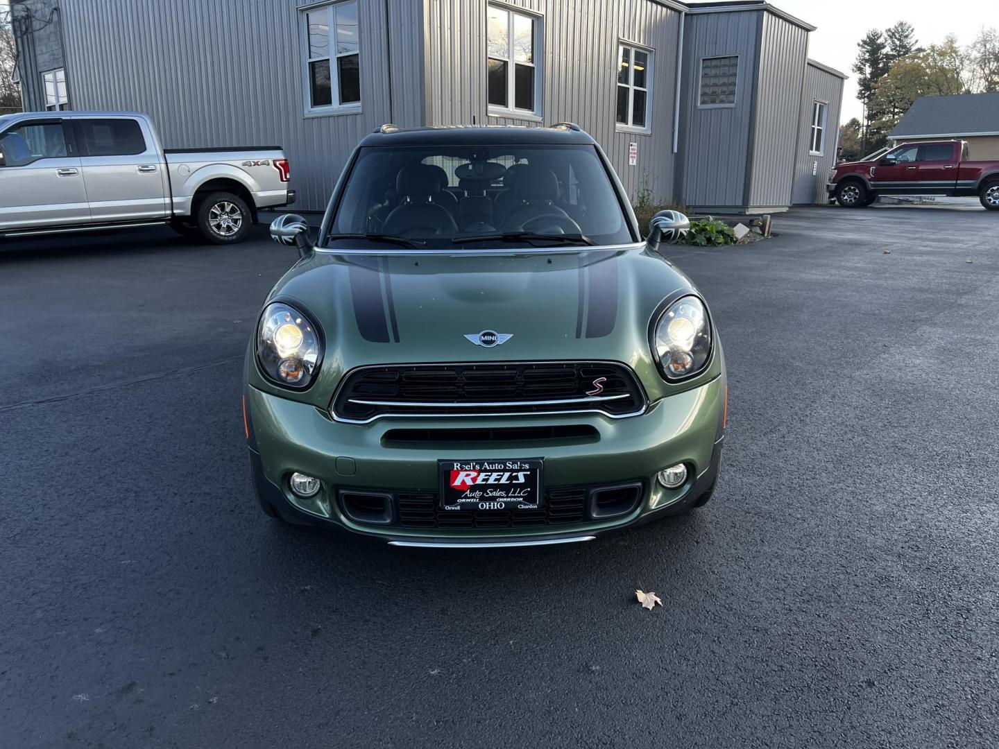 2016 Green /Black Mini Countryman S ALL4 (WMWZC5C5XGW) with an 1.6L I4 DOHC 16V TURBO engine, 8-Speed Automatic transmission, located at 11115 Chardon Rd. , Chardon, OH, 44024, (440) 214-9705, 41.580246, -81.241943 - This One Owner 2016 Mini Cooper S Countryman All4 is a compact SUV offering a blend of performance and premium features. It features a 1.6-liter turbocharged inline-4 engine producing 181 horsepower, paired with an 8-speed automatic transmission. Notable for its sporty drive, it can accelerate from - Photo#2