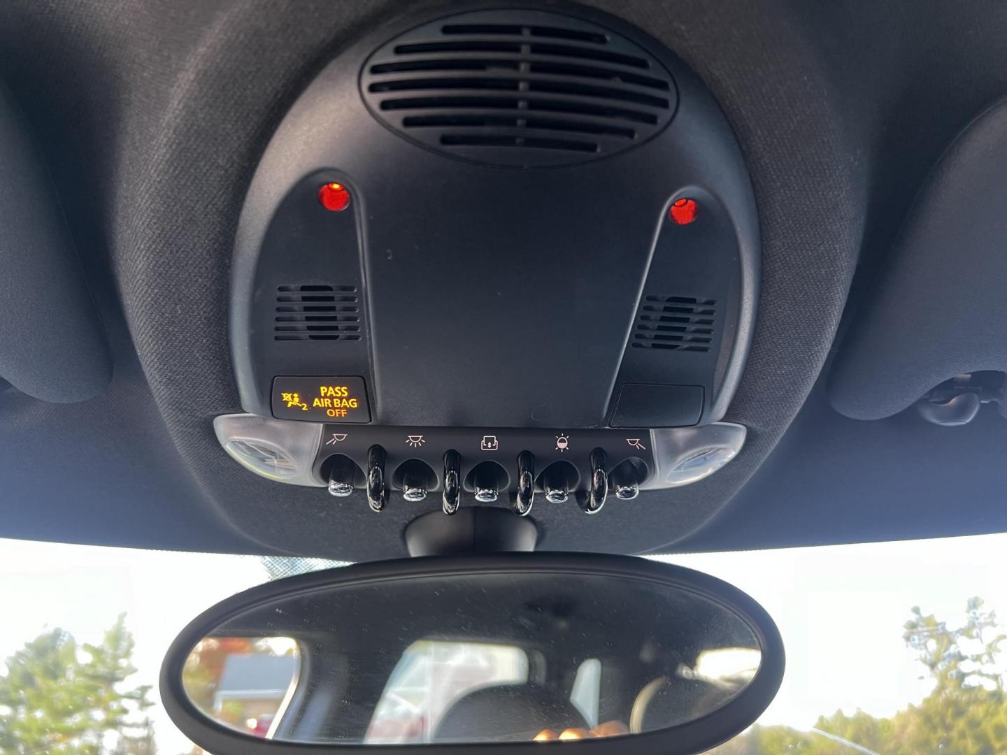 2016 Green /Black Mini Countryman S ALL4 (WMWZC5C5XGW) with an 1.6L I4 DOHC 16V TURBO engine, 8-Speed Automatic transmission, located at 11115 Chardon Rd. , Chardon, OH, 44024, (440) 214-9705, 41.580246, -81.241943 - This One Owner 2016 Mini Cooper S Countryman All4 is a compact SUV offering a blend of performance and premium features. It features a 1.6-liter turbocharged inline-4 engine producing 181 horsepower, paired with an 8-speed automatic transmission. Notable for its sporty drive, it can accelerate from - Photo#24