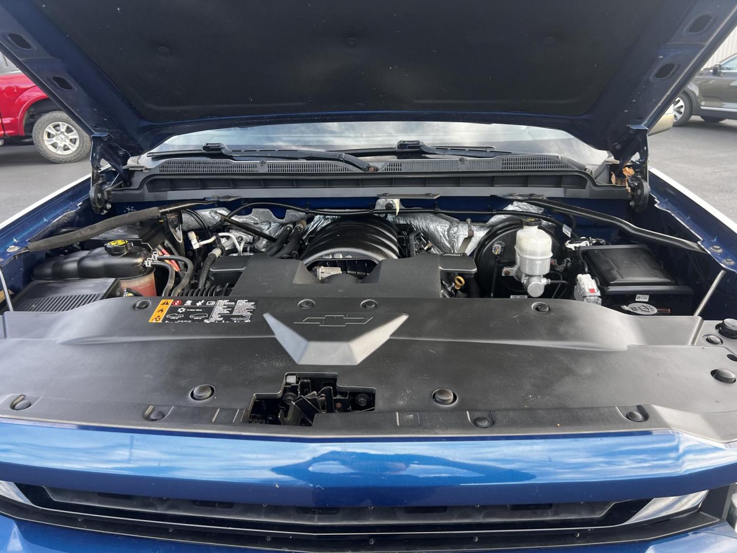 2017 Blue /Black Chevrolet Silverado 1500 LT Z71 Double Cab 4WD (1GCVKREC7HZ) with an 5.3L V8 OHV 16V engine, 6A transmission, located at 547 E. Main St., Orwell, OH, 44076, (440) 437-5893, 41.535435, -80.847855 - Photo#14