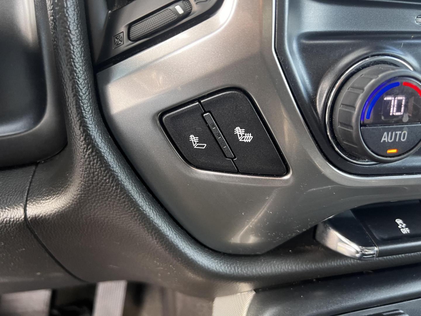 2017 Blue /Black Chevrolet Silverado 1500 LT Z71 Double Cab 4WD (1GCVKREC7HZ) with an 5.3L V8 OHV 16V engine, 6A transmission, located at 547 E. Main St., Orwell, OH, 44076, (440) 437-5893, 41.535435, -80.847855 - Photo#23