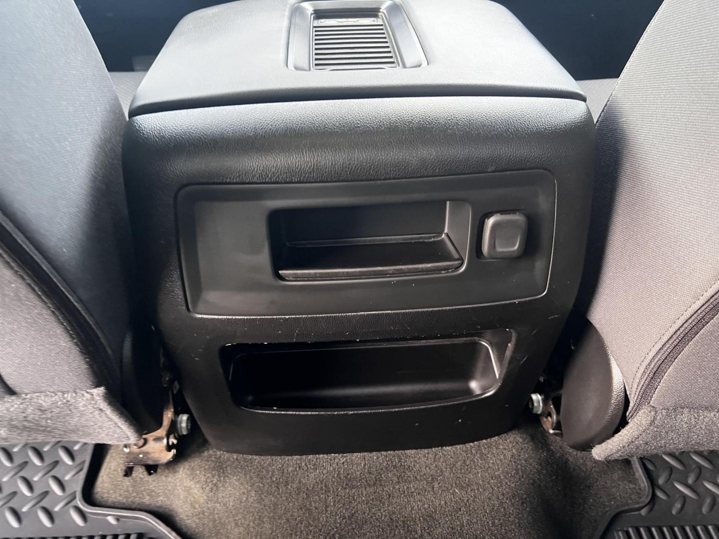 2017 Blue /Black Chevrolet Silverado 1500 LT Z71 Double Cab 4WD (1GCVKREC7HZ) with an 5.3L V8 OHV 16V engine, 6A transmission, located at 547 E. Main St., Orwell, OH, 44076, (440) 437-5893, 41.535435, -80.847855 - Photo#32