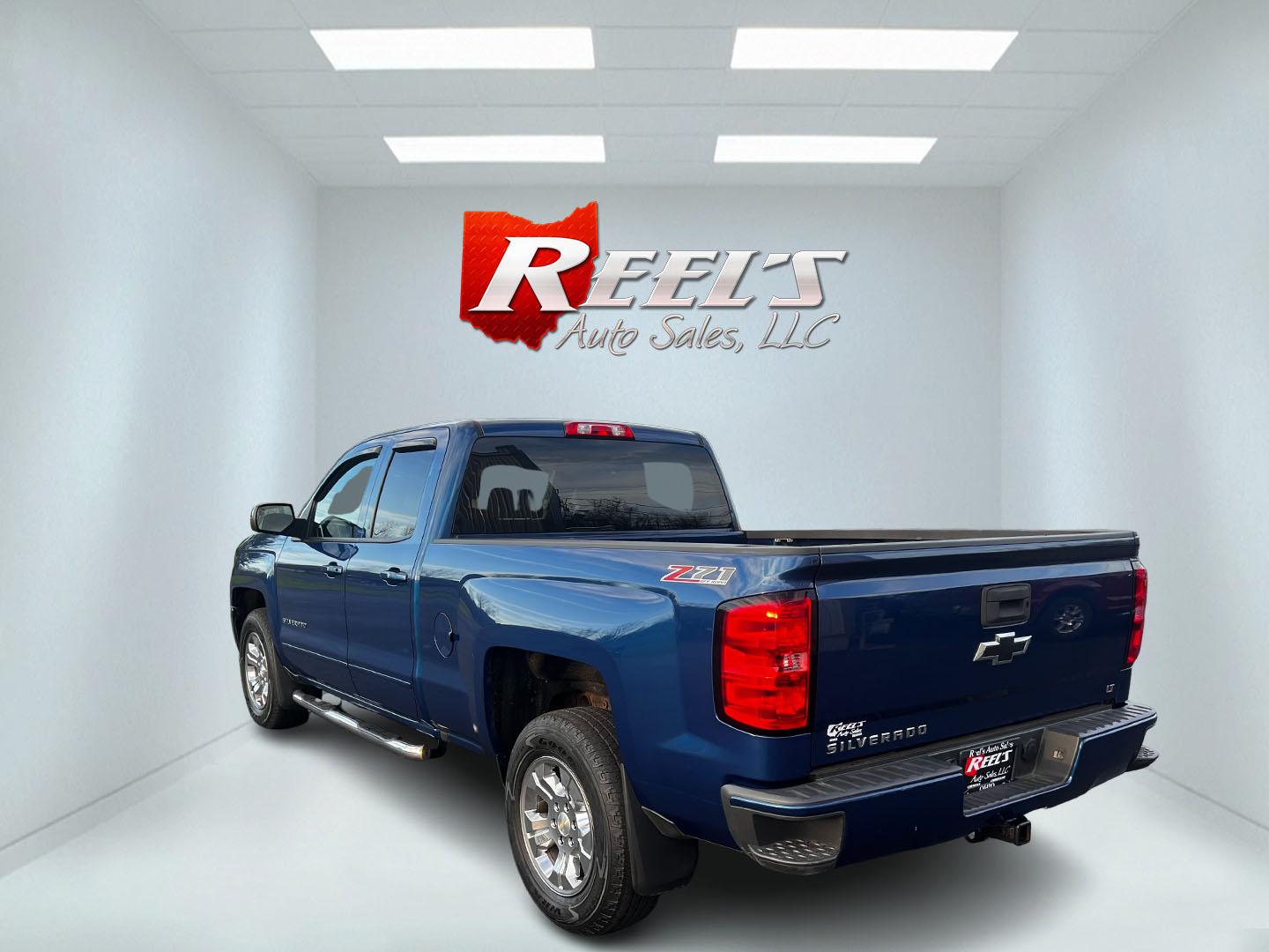 2017 Blue /Black Chevrolet Silverado 1500 LT Z71 Double Cab 4WD (1GCVKREC7HZ) with an 5.3L V8 OHV 16V engine, 6A transmission, located at 547 E. Main St., Orwell, OH, 44076, (440) 437-5893, 41.535435, -80.847855 - Photo#7