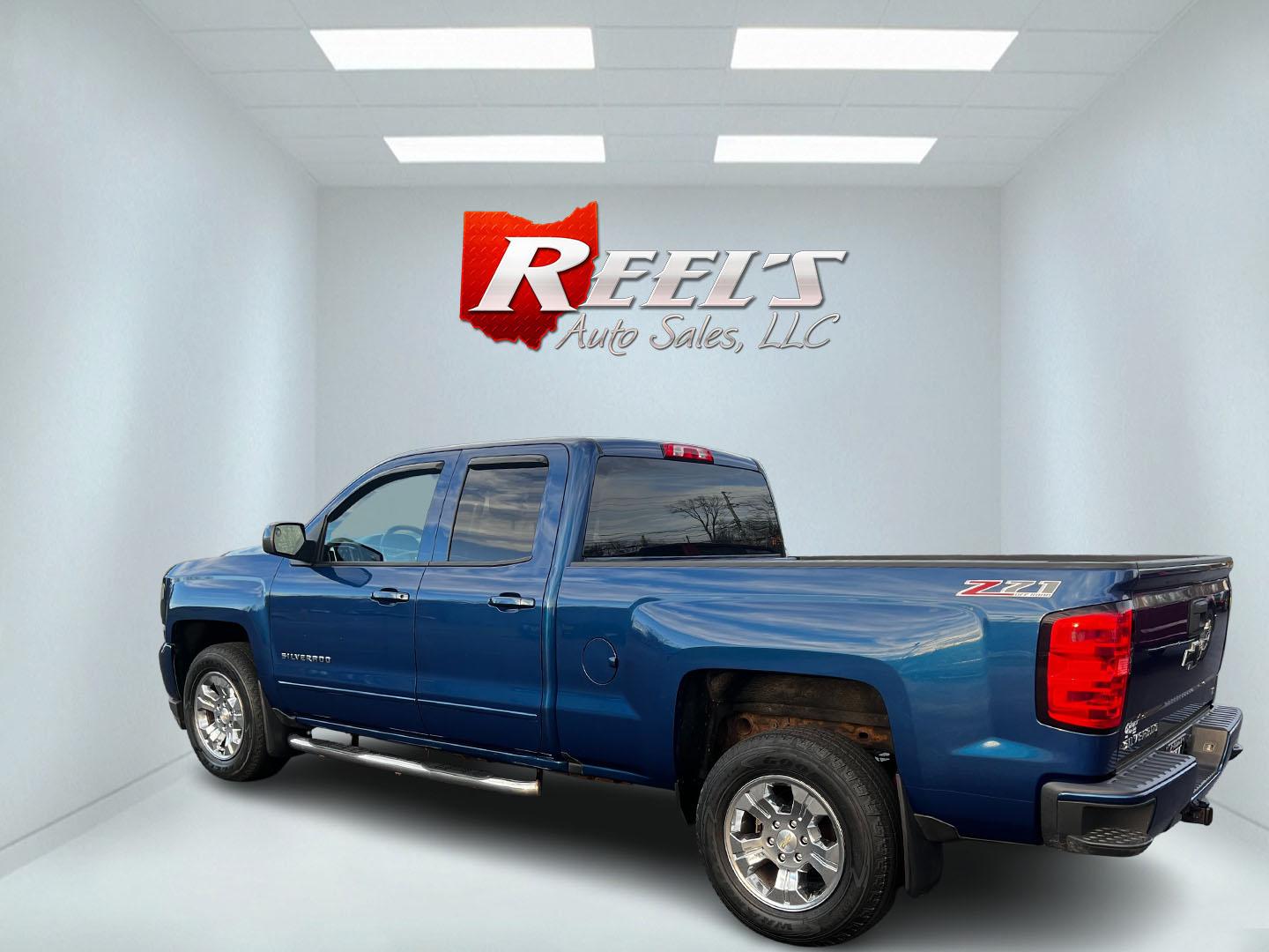 2017 Blue /Black Chevrolet Silverado 1500 LT Z71 Double Cab 4WD (1GCVKREC7HZ) with an 5.3L V8 OHV 16V engine, 6A transmission, located at 547 E. Main St., Orwell, OH, 44076, (440) 437-5893, 41.535435, -80.847855 - Photo#8