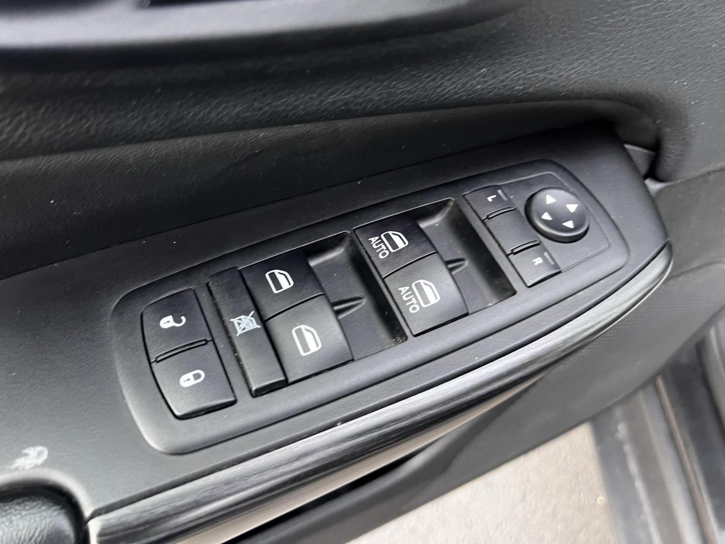 2015 Black /Black Jeep Cherokee Trailhawk 4WD (1C4PJMBS8FW) with an 3.2L V6 DOHC 24V engine, 9-Speed Automatic transmission, located at 11115 Chardon Rd. , Chardon, OH, 44024, (440) 214-9705, 41.580246, -81.241943 - Photo#17