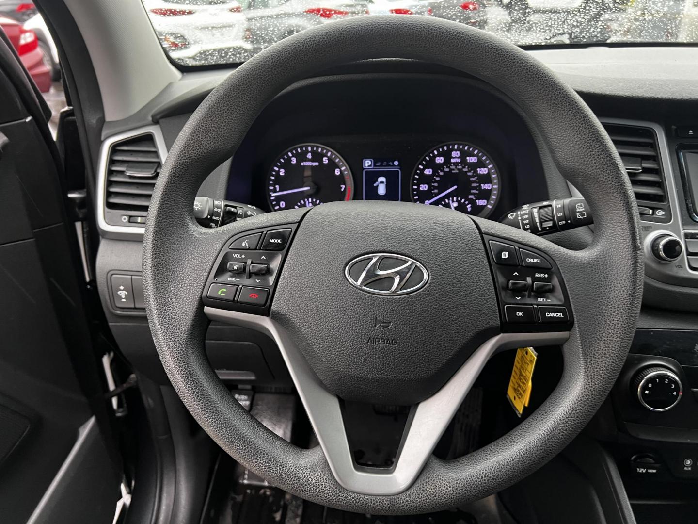 2017 Gray /Black Hyundai Tucson SE w/Popular Package AWD (KM8J3CA43HU) with an 2.0L I4 DOHC 16V engine, 6 Speed Auto transmission, located at 11115 Chardon Rd. , Chardon, OH, 44024, (440) 214-9705, 41.580246, -81.241943 - This 2017 Hyundai Tucson SE AWD is a well-rounded compact SUV that offers a balance of efficiency, technology, and functionality. Powered by a 2.0 I4 GDI engine and equipped with a 6-speed automatic transmission, it provides a commendable fuel efficiency of 26 MPG on the highway. This vehicle includ - Photo#6