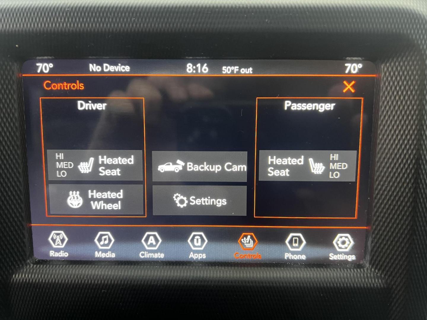 2020 White /Black Jeep Gladiator Sport S (1C6HJTAGXLL) with an 3.6L V6 DOHC 24V engine, 8-Speed Automatic transmission, located at 11115 Chardon Rd. , Chardon, OH, 44024, (440) 214-9705, 41.580246, -81.241943 - This 2020 Jeep Gladiator Sport S is a versatile midsize pickup renowned for its robust capabilities and modern features. Powered by a 3.6L Pentastar V6 engine paired with an 8-speed automatic transmission, it delivers a solid highway mileage of 22 MPG. Noteworthy features include a 7.0" touchscreen - Photo#22