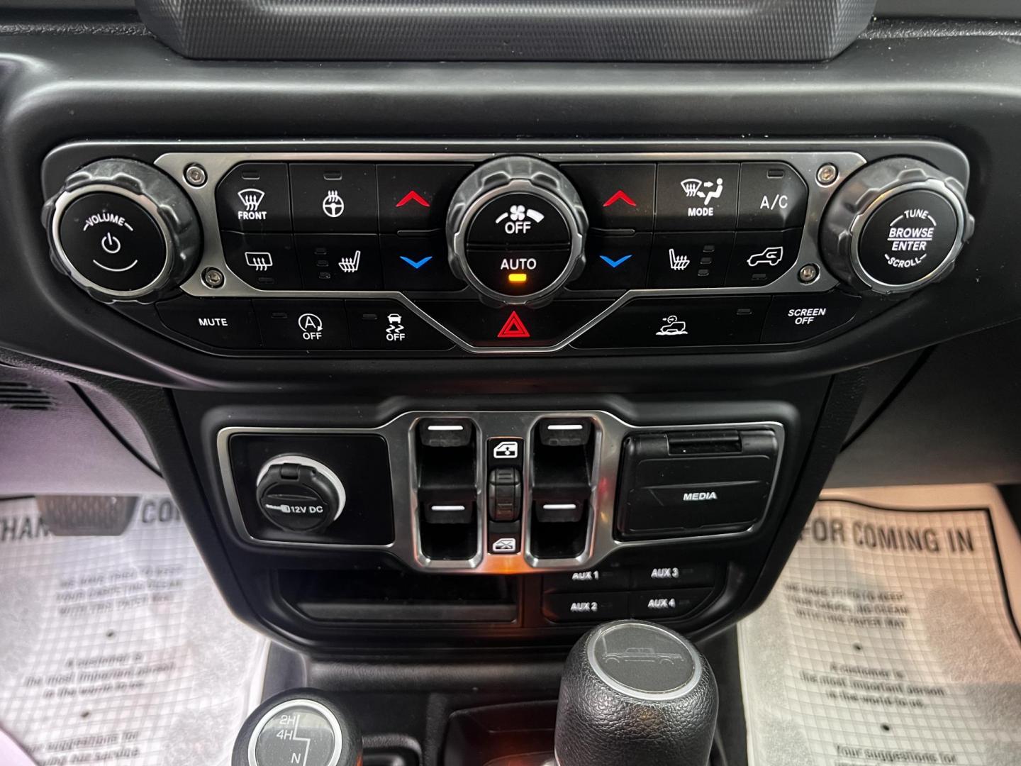 2020 White /Black Jeep Gladiator Sport S (1C6HJTAGXLL) with an 3.6L V6 DOHC 24V engine, 8-Speed Automatic transmission, located at 11115 Chardon Rd. , Chardon, OH, 44024, (440) 214-9705, 41.580246, -81.241943 - This 2020 Jeep Gladiator Sport S is a versatile midsize pickup renowned for its robust capabilities and modern features. Powered by a 3.6L Pentastar V6 engine paired with an 8-speed automatic transmission, it delivers a solid highway mileage of 22 MPG. Noteworthy features include a 7.0" touchscreen - Photo#24