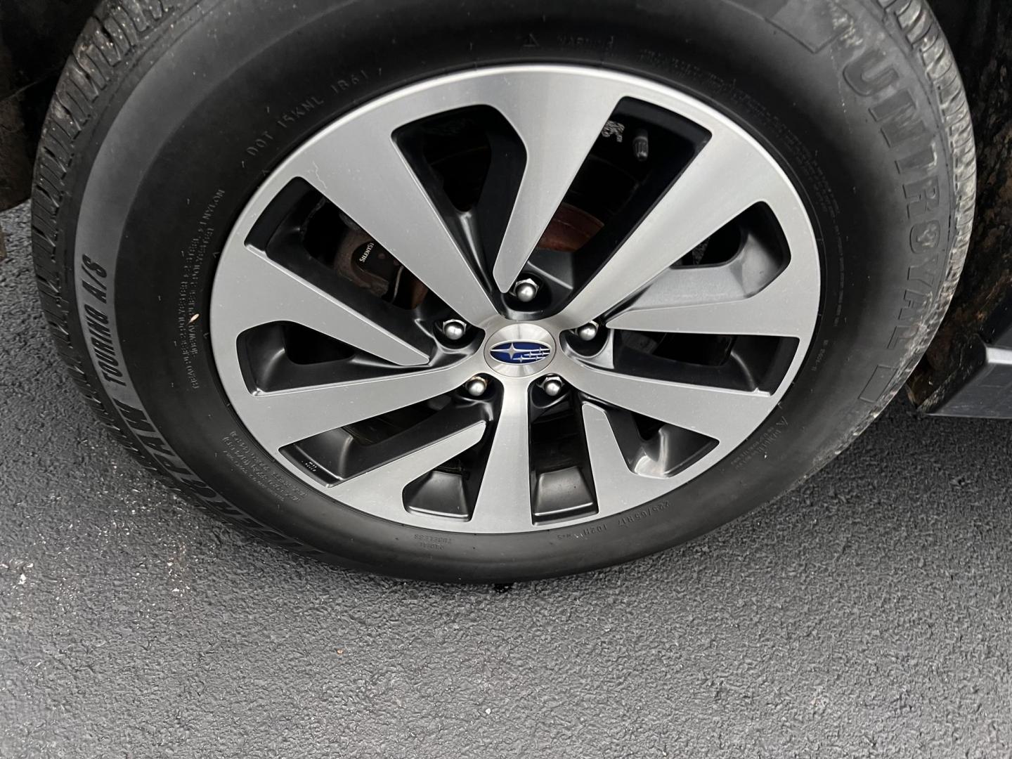 2022 White /Gray Subaru Outback Premium (4S4BTADC0N3) with an 2.5L H4 DOHC 16V engine, Automatic transmission, located at 11115 Chardon Rd. , Chardon, OH, 44024, (440) 214-9705, 41.580246, -81.241943 - This 2022 Subaru Outback Premium is a well-rounded SUV with a focus on comfort, technology, and safety. It features a 2.5L H4 engine with the brand's signature Symmetrical All-Wheel Drive, providing excellent traction and stability. With a highway fuel efficiency of 33 MPG, it balances performance w - Photo#20