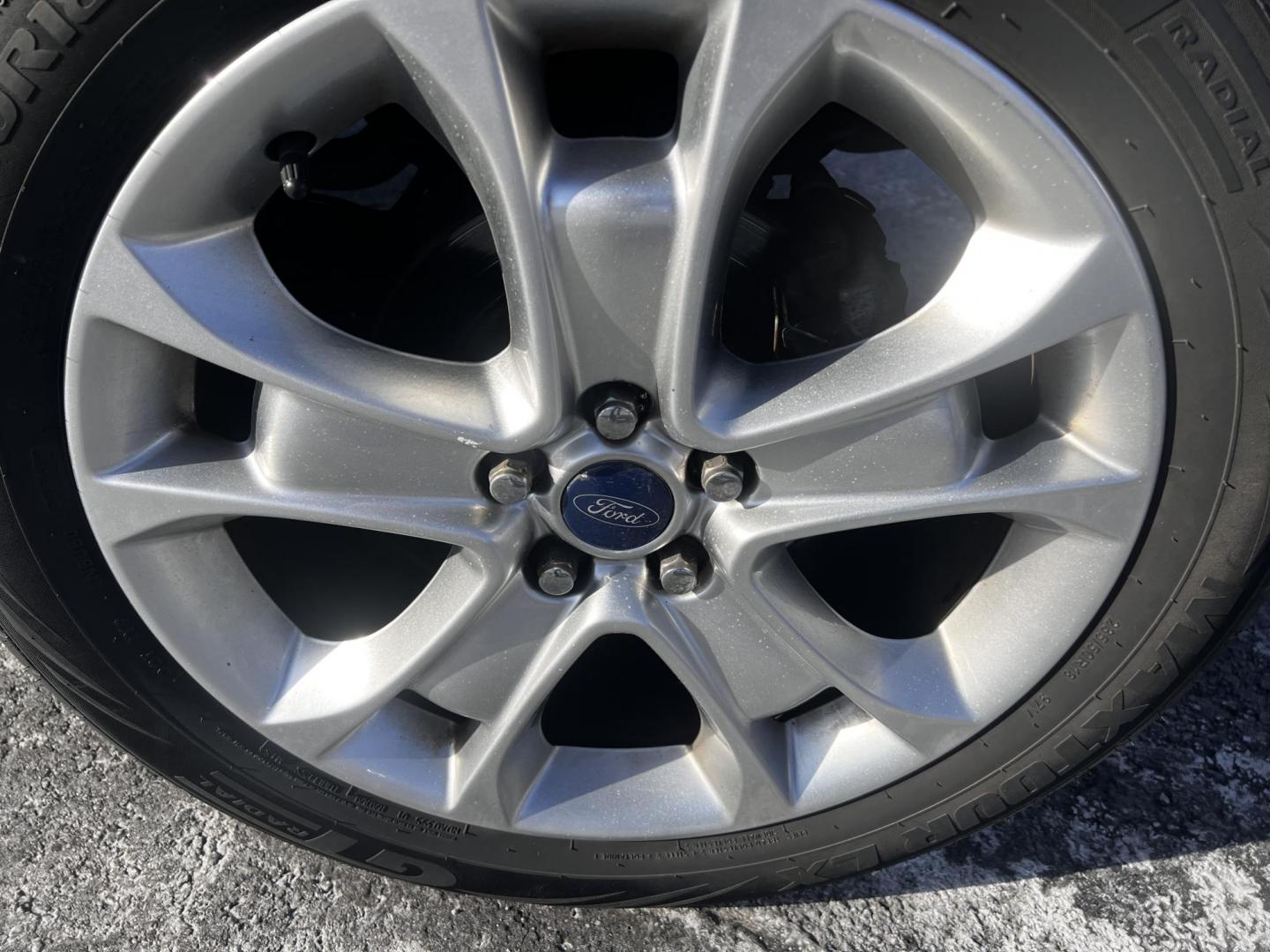 2016 White /Gray Ford Escape Titanium 4WD (1FMCU9J93GU) with an 2.0L I4 DOHC 16V Turbo engine, 6-Speed Automatic transmission, located at 547 E. Main St., Orwell, OH, 44076, (440) 437-5893, 41.535435, -80.847855 - Photo#24