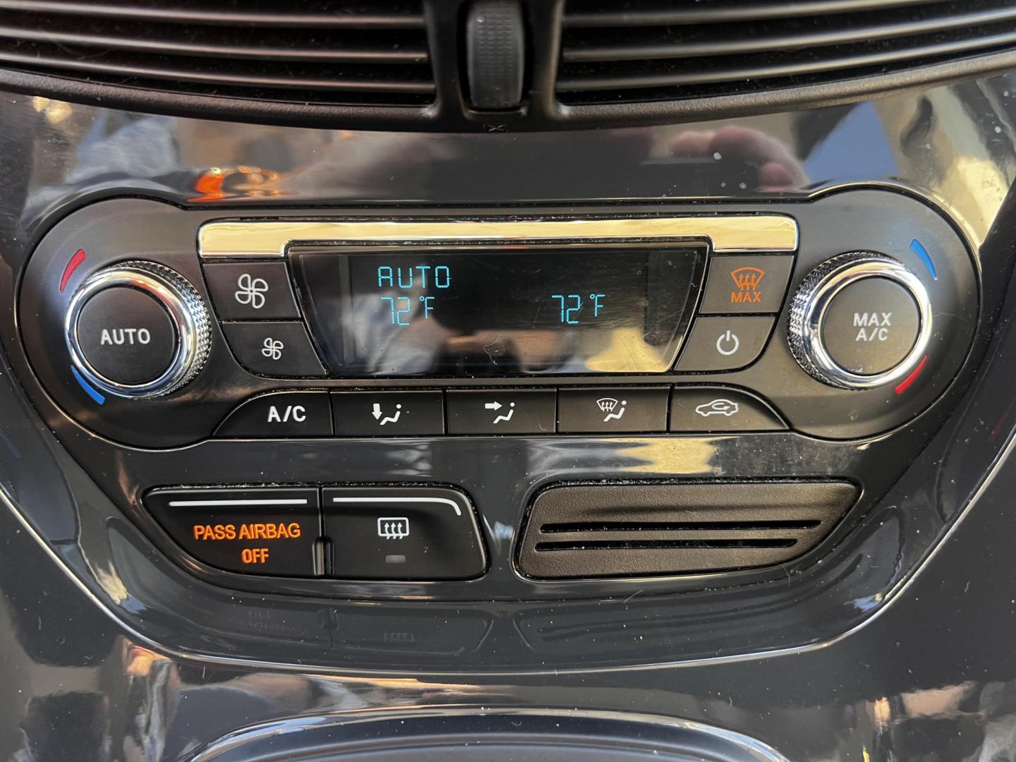 2016 White /Gray Ford Escape Titanium 4WD (1FMCU9J93GU) with an 2.0L I4 DOHC 16V Turbo engine, 6-Speed Automatic transmission, located at 547 E. Main St., Orwell, OH, 44076, (440) 437-5893, 41.535435, -80.847855 - Photo#31