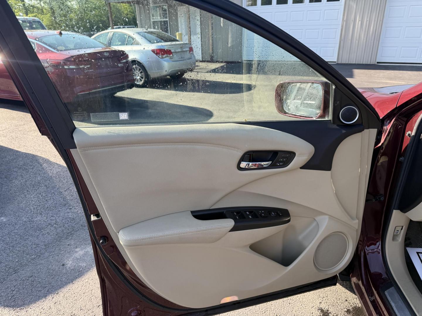 2017 Red /Tan Acura RDX 6-Spd AT AWD w/ Technology Package (5J8TB4H5XHL) with an 3.5L V6 SOHC 24V engine, 6 Speed Auto transmission, located at 547 E. Main St., Orwell, OH, 44076, (440) 437-5893, 41.535435, -80.847855 - This One Owner 2017 Acura RDX AWD is a luxury compact SUV that combines performance, comfort, and advanced technology. Equipped with a 3.5-liter V6 engine and a 6-speed automatic transmission, it achieves a 0-60 mph time of 6.5 seconds, offering a spirited driving experience. The interior features p - Photo#26