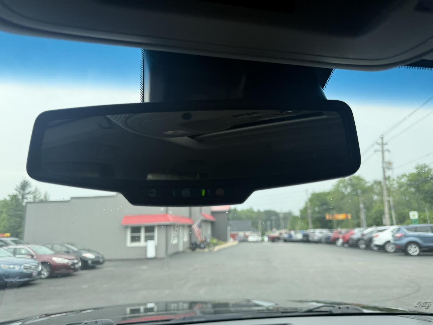 2018 Black /Black GMC Yukon SLT 4WD (1GKS2BKC4JR) with an 5.3L V8 OHV 16V engine, 6A transmission, located at 11115 Chardon Rd. , Chardon, OH, 44024, (440) 214-9705, 41.580246, -81.241943 - This 2018 GMC Yukon SLT 4WD is a full-size SUV that features a powerful 5.3-liter Vortec V8 engine and a 6-speed automatic transmission, boasting a towing capacity of 6,200 pounds, making it suitable for hauling and family adventures. Its luxurious interior includes leather seating with both heated - Photo#12