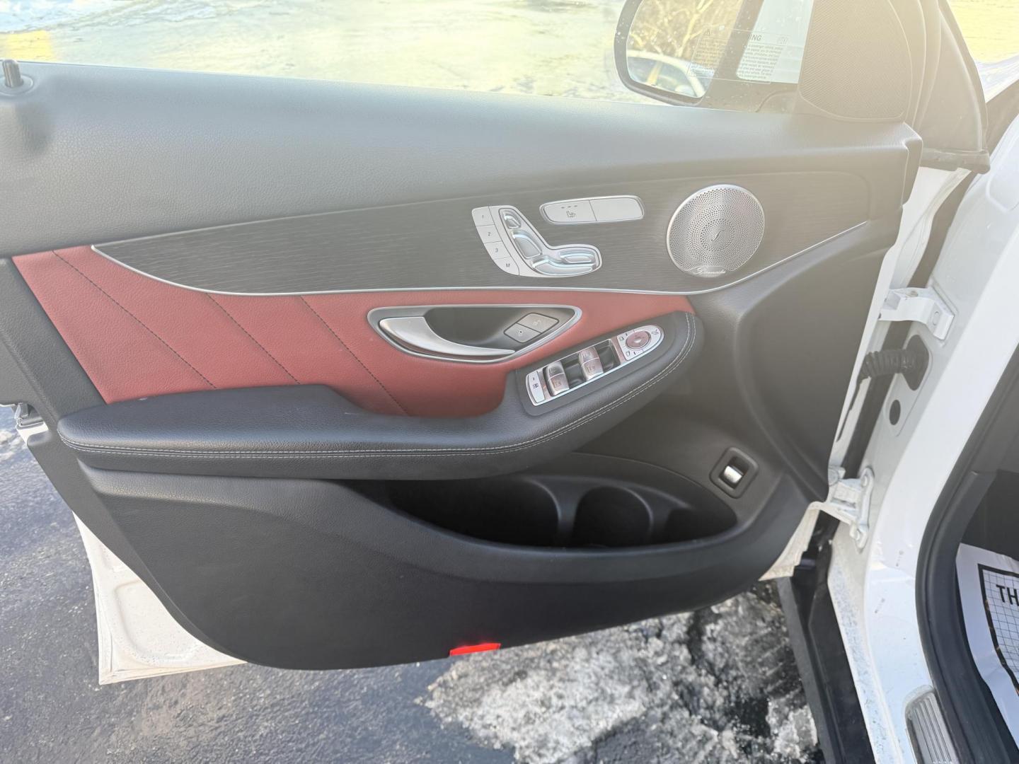 2021 White /Red Mercedes-Benz GLC-Class GLC300 4MATIC (W1N0G8EB4MF) with an 2.0L I4 DOHC 16V TURBO engine, 9A transmission, located at 11115 Chardon Rd. , Chardon, OH, 44024, (440) 214-9705, 41.580246, -81.241943 - Photo#29