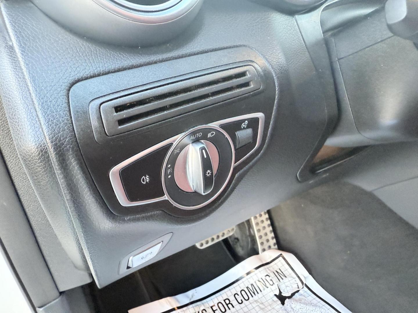 2021 White /Red Mercedes-Benz GLC-Class GLC300 4MATIC (W1N0G8EB4MF) with an 2.0L I4 DOHC 16V TURBO engine, 9A transmission, located at 11115 Chardon Rd. , Chardon, OH, 44024, (440) 214-9705, 41.580246, -81.241943 - Photo#31