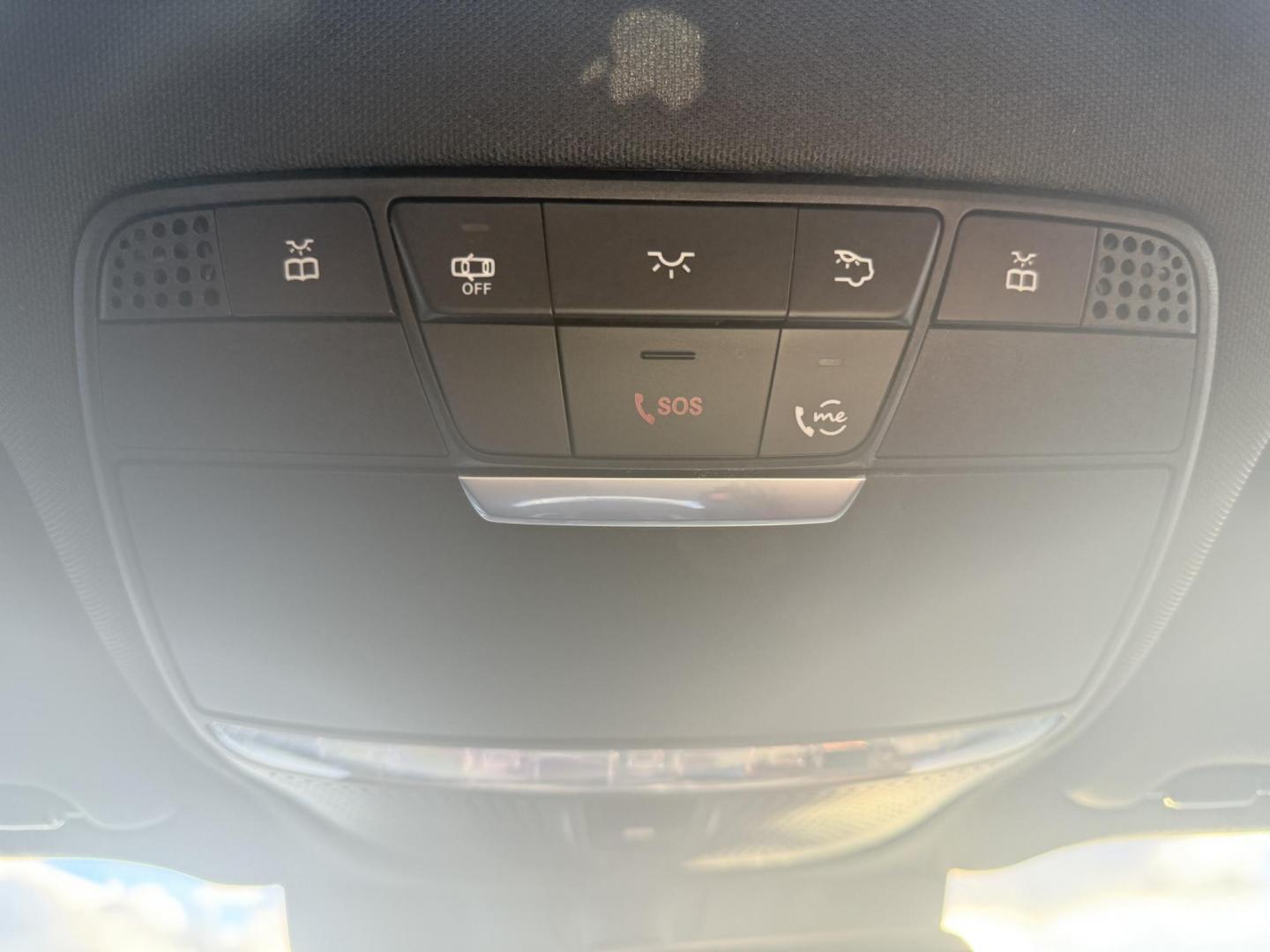 2021 White /Red Mercedes-Benz GLC-Class GLC300 4MATIC (W1N0G8EB4MF) with an 2.0L I4 DOHC 16V TURBO engine, 9A transmission, located at 11115 Chardon Rd. , Chardon, OH, 44024, (440) 214-9705, 41.580246, -81.241943 - Photo#34