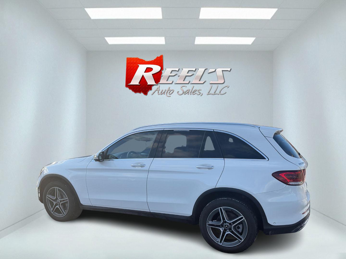 2021 White /Red Mercedes-Benz GLC-Class GLC300 4MATIC (W1N0G8EB4MF) with an 2.0L I4 DOHC 16V TURBO engine, 9A transmission, located at 11115 Chardon Rd. , Chardon, OH, 44024, (440) 214-9705, 41.580246, -81.241943 - Photo#23