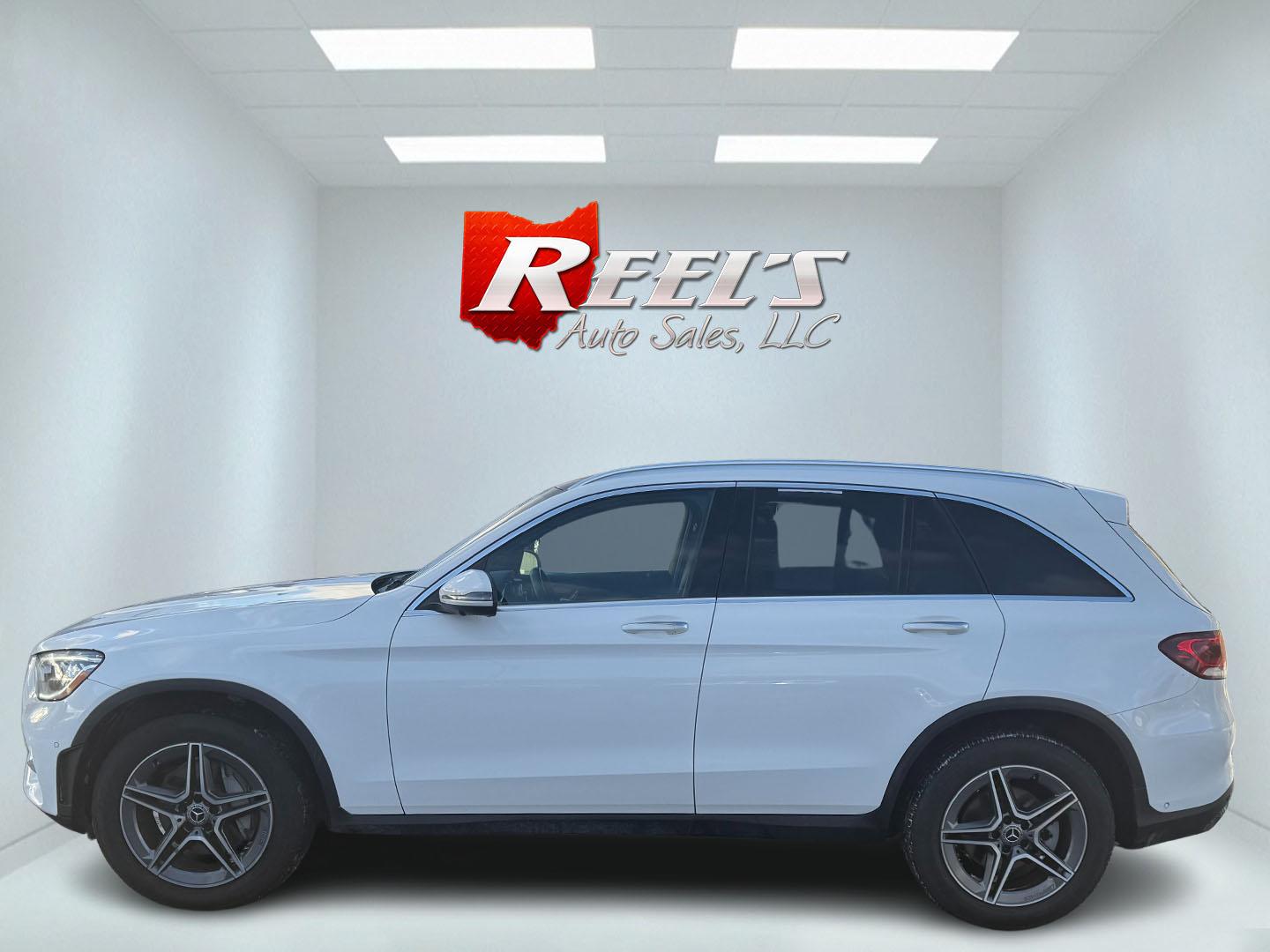 2021 White /Red Mercedes-Benz GLC-Class GLC300 4MATIC (W1N0G8EB4MF) with an 2.0L I4 DOHC 16V TURBO engine, 9A transmission, located at 11115 Chardon Rd. , Chardon, OH, 44024, (440) 214-9705, 41.580246, -81.241943 - Photo#24