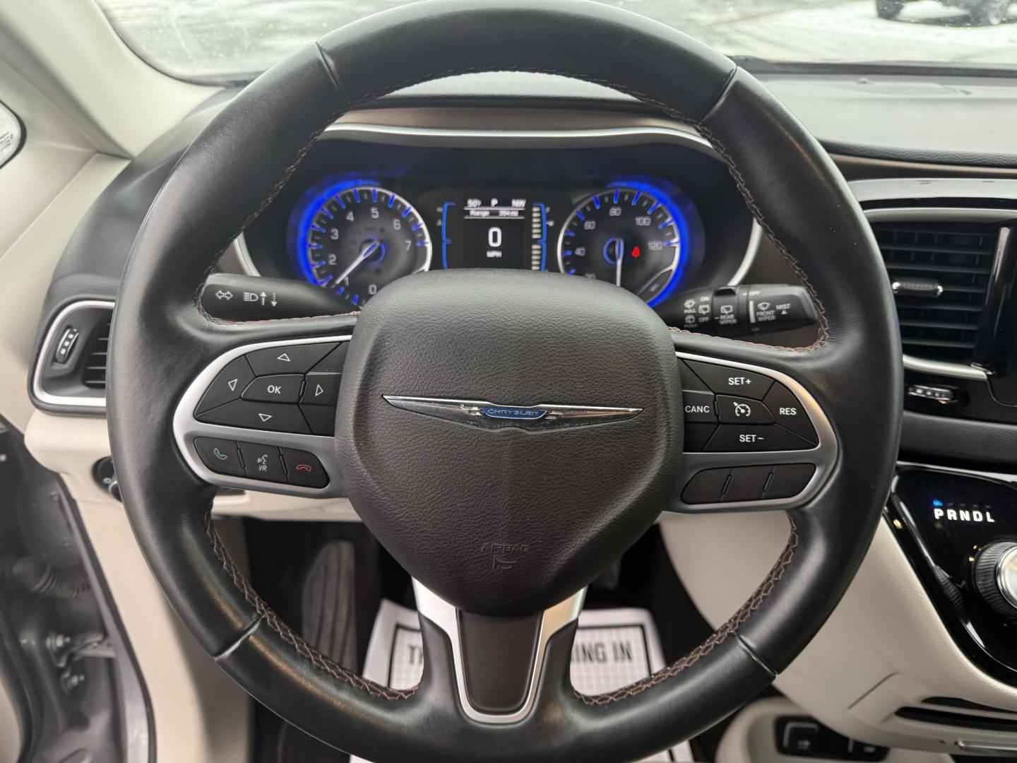 2017 Silver /White Chrysler Pacifica Touring-L (2C4RC1BG3HR) with an 3.6L V6 DOHC 24V engine, 9 Speed Automatic transmission, located at 11115 Chardon Rd. , Chardon, OH, 44024, (440) 214-9705, 41.580246, -81.241943 - Photo#5