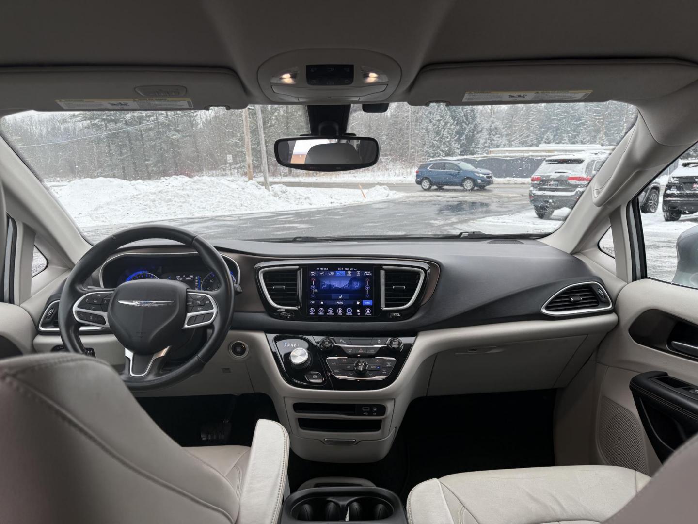 2017 Silver /White Chrysler Pacifica Touring-L (2C4RC1BG3HR) with an 3.6L V6 DOHC 24V engine, 9 Speed Automatic transmission, located at 11115 Chardon Rd. , Chardon, OH, 44024, (440) 214-9705, 41.580246, -81.241943 - Photo#13