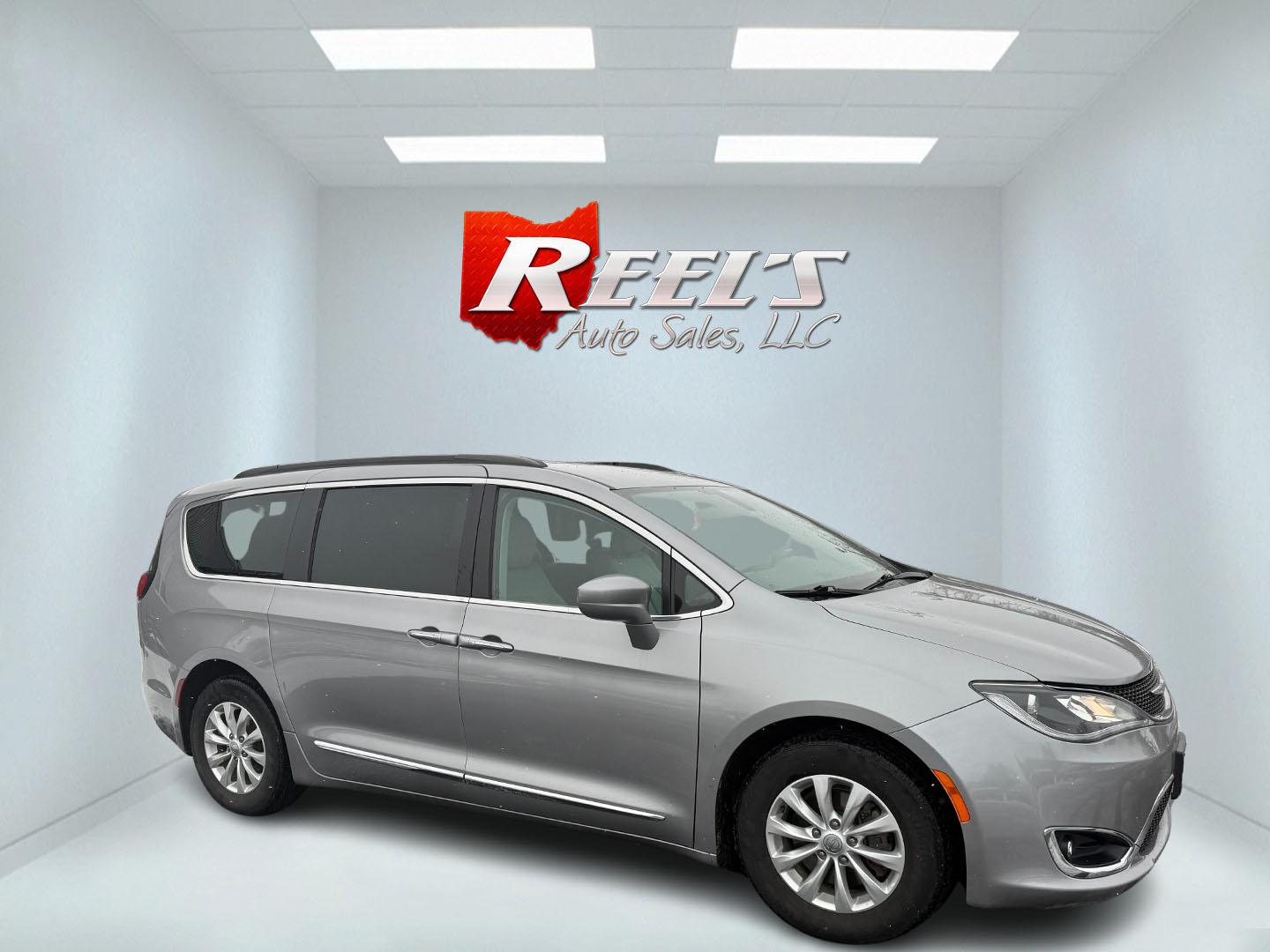 2017 Silver /White Chrysler Pacifica Touring-L (2C4RC1BG3HR) with an 3.6L V6 DOHC 24V engine, 9 Speed Automatic transmission, located at 11115 Chardon Rd. , Chardon, OH, 44024, (440) 214-9705, 41.580246, -81.241943 - Photo#14