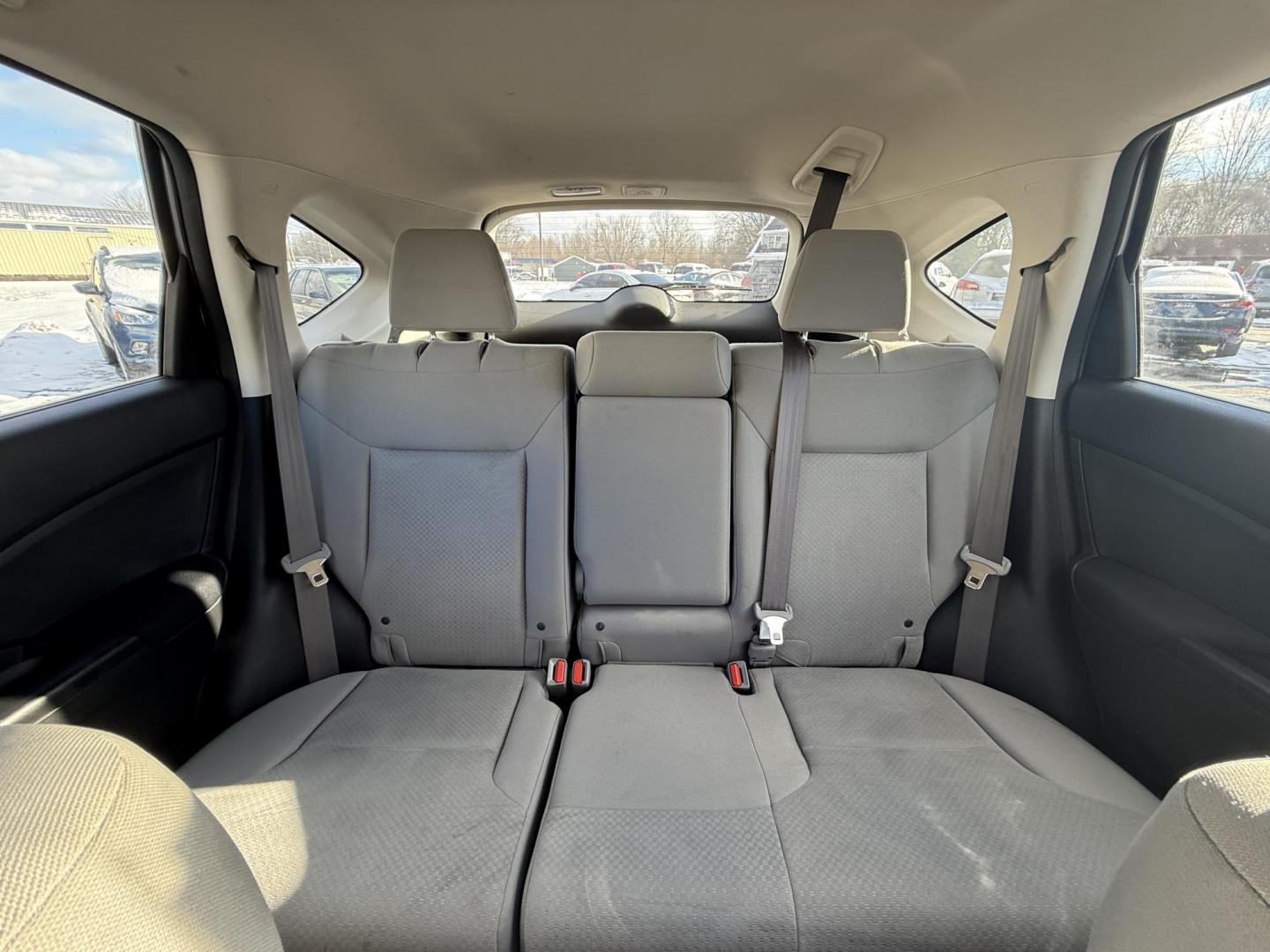 2015 Silver /Gray Honda CR-V LX 4WD (5J6RM4H39FL) with an 2.4L I4 DOHC 16V engine, Automatic transmission, located at 547 E. Main St., Orwell, OH, 44076, (440) 437-5893, 41.535435, -80.847855 - Photo#28