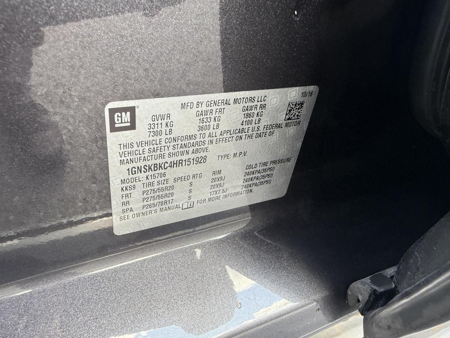 2017 Gray /Black Chevrolet Tahoe LT 4WD (1GNSKBKC4HR) with an 5.3L V8 OHV 16V engine, 6A transmission, located at 11115 Chardon Rd. , Chardon, OH, 44024, (440) 214-9705, 41.580246, -81.241943 - Command the road with this 2017 Chevrolet Tahoe LT 4WD, powered by a robust 5.3L V8 EcoTec3 engine and 6-speed automatic transmission, offering a 6,200-pound towing capacity for all your adventures. The luxurious leather interior features heated front and rear seats, tri-zone automatic climate contr - Photo#23