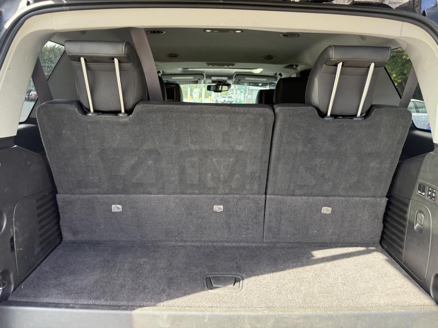 2017 Gray /Black Chevrolet Tahoe LT 4WD (1GNSKBKC4HR) with an 5.3L V8 OHV 16V engine, 6A transmission, located at 11115 Chardon Rd. , Chardon, OH, 44024, (440) 214-9705, 41.580246, -81.241943 - Command the road with this 2017 Chevrolet Tahoe LT 4WD, powered by a robust 5.3L V8 EcoTec3 engine and 6-speed automatic transmission, offering a 6,200-pound towing capacity for all your adventures. The luxurious leather interior features heated front and rear seats, tri-zone automatic climate contr - Photo#45