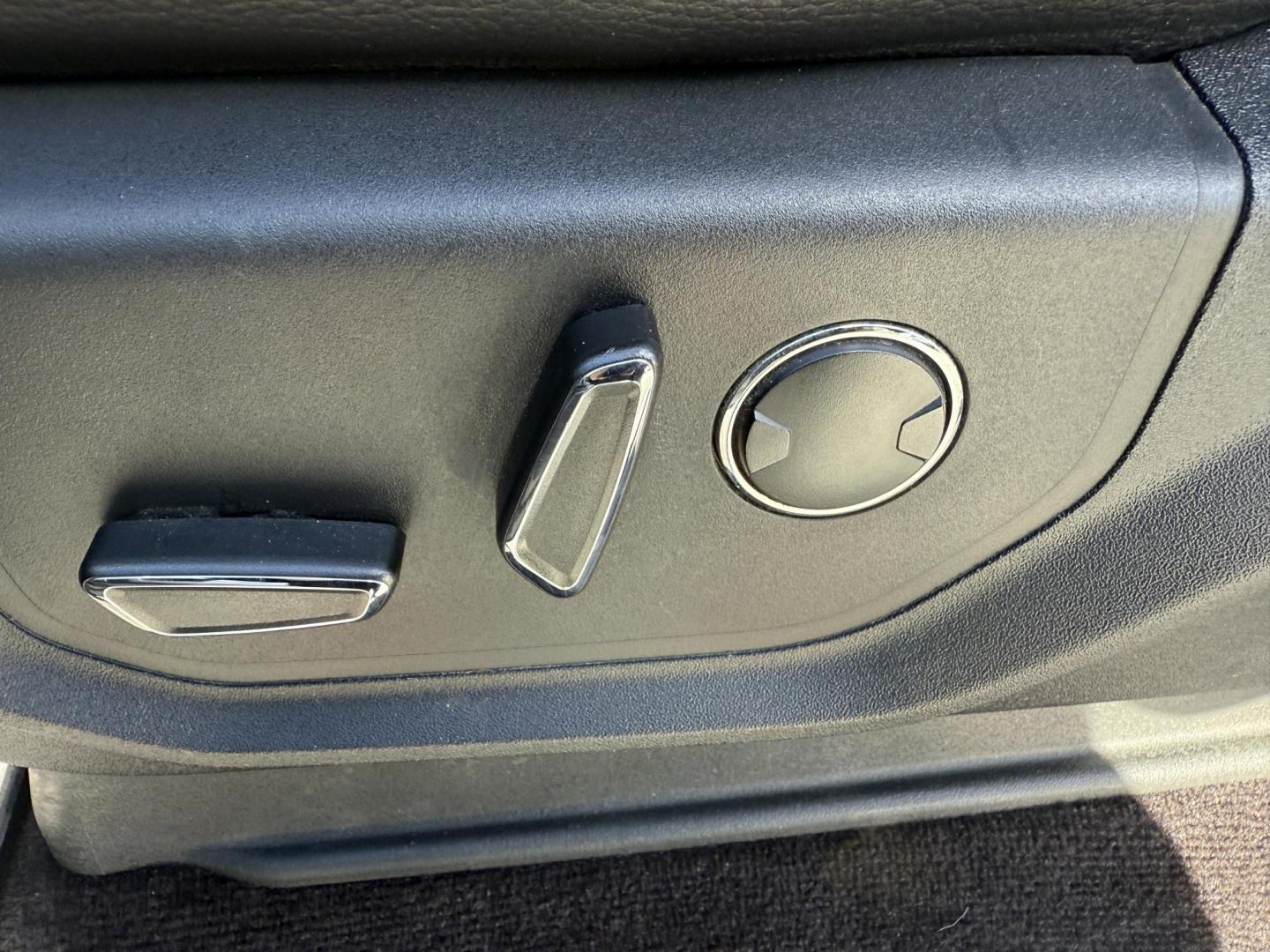 2016 Gray /Black Ford F-150 Lariat SuperCrew 6.5-ft. Bed 4WD (1FTFW1EG7GK) with an 3.5 V6 TWIN TURBO engine, 6 Speed Automatic transmission, located at 547 E. Main St., Orwell, OH, 44076, (440) 437-5893, 41.535435, -80.847855 - 2016 Ford F-150 Lariat Crew Cab 4WD – Unmatched Power, Premium Comfort, and Advanced Technology Experience the perfect blend of strength, luxury, and innovation with this 2016 Ford F-150 Lariat Crew Cab 4WD. Equipped with a commanding 3.5L Twin Turbo EcoBoost V6 engine producing 365 HP and 420 - Photo#24