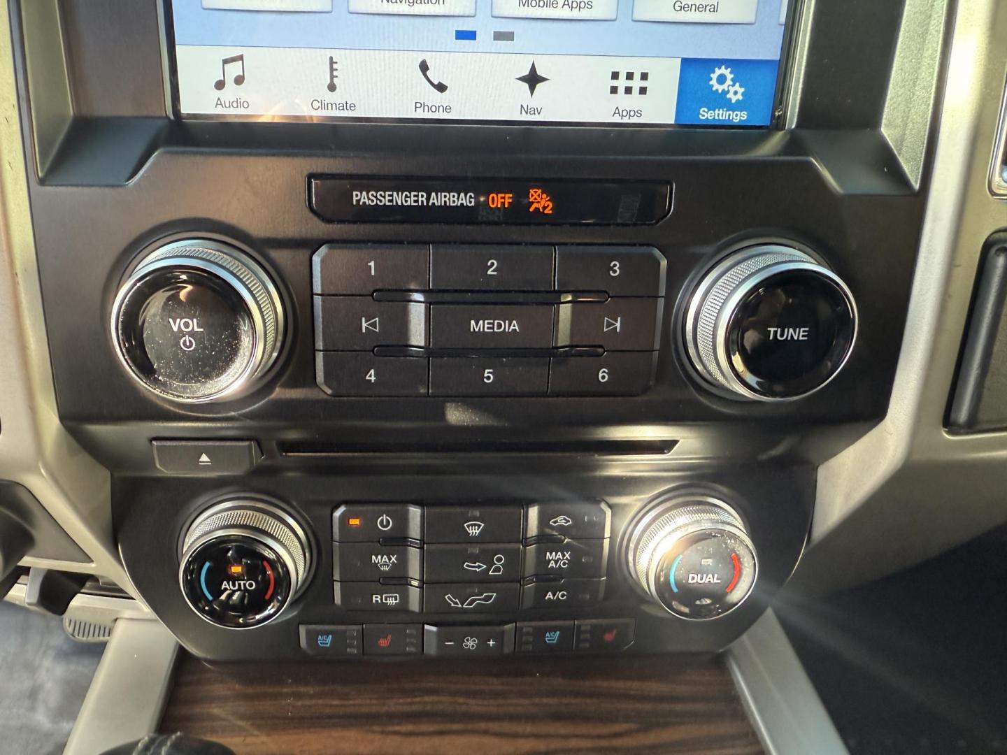 2016 Gray /Black Ford F-150 Lariat SuperCrew 6.5-ft. Bed 4WD (1FTFW1EG7GK) with an 3.5 V6 TWIN TURBO engine, 6 Speed Automatic transmission, located at 547 E. Main St., Orwell, OH, 44076, (440) 437-5893, 41.535435, -80.847855 - 2016 Ford F-150 Lariat Crew Cab 4WD – Unmatched Power, Premium Comfort, and Advanced Technology Experience the perfect blend of strength, luxury, and innovation with this 2016 Ford F-150 Lariat Crew Cab 4WD. Equipped with a commanding 3.5L Twin Turbo EcoBoost V6 engine producing 365 HP and 420 - Photo#36