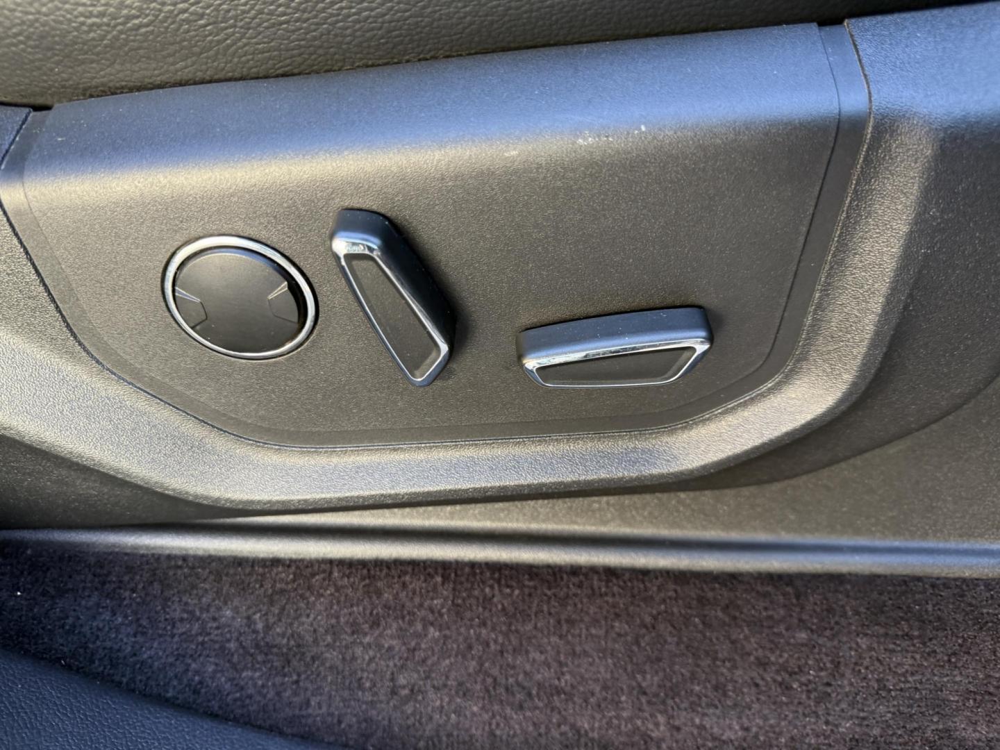 2016 Gray /Black Ford F-150 Lariat SuperCrew 6.5-ft. Bed 4WD (1FTFW1EG7GK) with an 3.5 V6 TWIN TURBO engine, 6 Speed Automatic transmission, located at 547 E. Main St., Orwell, OH, 44076, (440) 437-5893, 41.535435, -80.847855 - 2016 Ford F-150 Lariat Crew Cab 4WD – Unmatched Power, Premium Comfort, and Advanced Technology Experience the perfect blend of strength, luxury, and innovation with this 2016 Ford F-150 Lariat Crew Cab 4WD. Equipped with a commanding 3.5L Twin Turbo EcoBoost V6 engine producing 365 HP and 420 - Photo#49