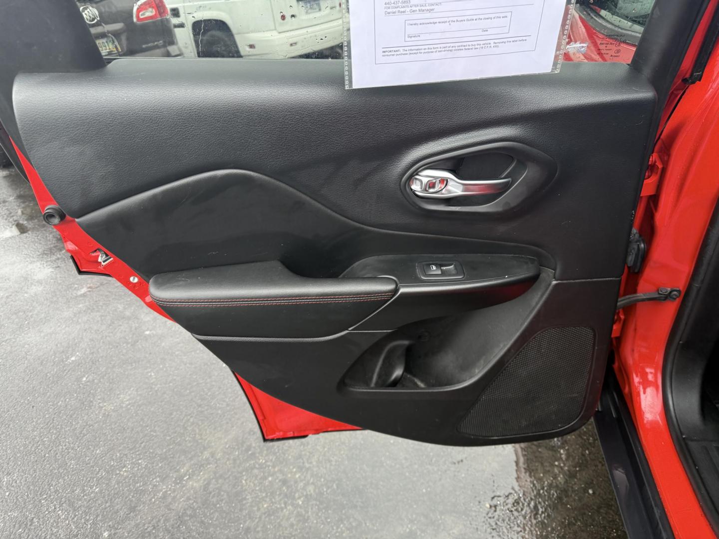 2019 Red /Black Jeep Cherokee Trailhawk Elite 4WD (1C4PJMBX3KD) with an 3.2L V6 DOHC 24V engine, 9A transmission, located at 11115 Chardon Rd. , Chardon, OH, 44024, (440) 214-9705, 41.580246, -81.241943 - This 2019 Jeep Cherokee Trailhawk Elite is a comfortable and capable off-road SUV. It is powered by a 3.2-liter V6 engine and mated to a 9-speed automatic transmission for a smooth drive output. The interior is luxurious with leather upholstery, heated and cooled front seats, power-adjustable seats - Photo#31
