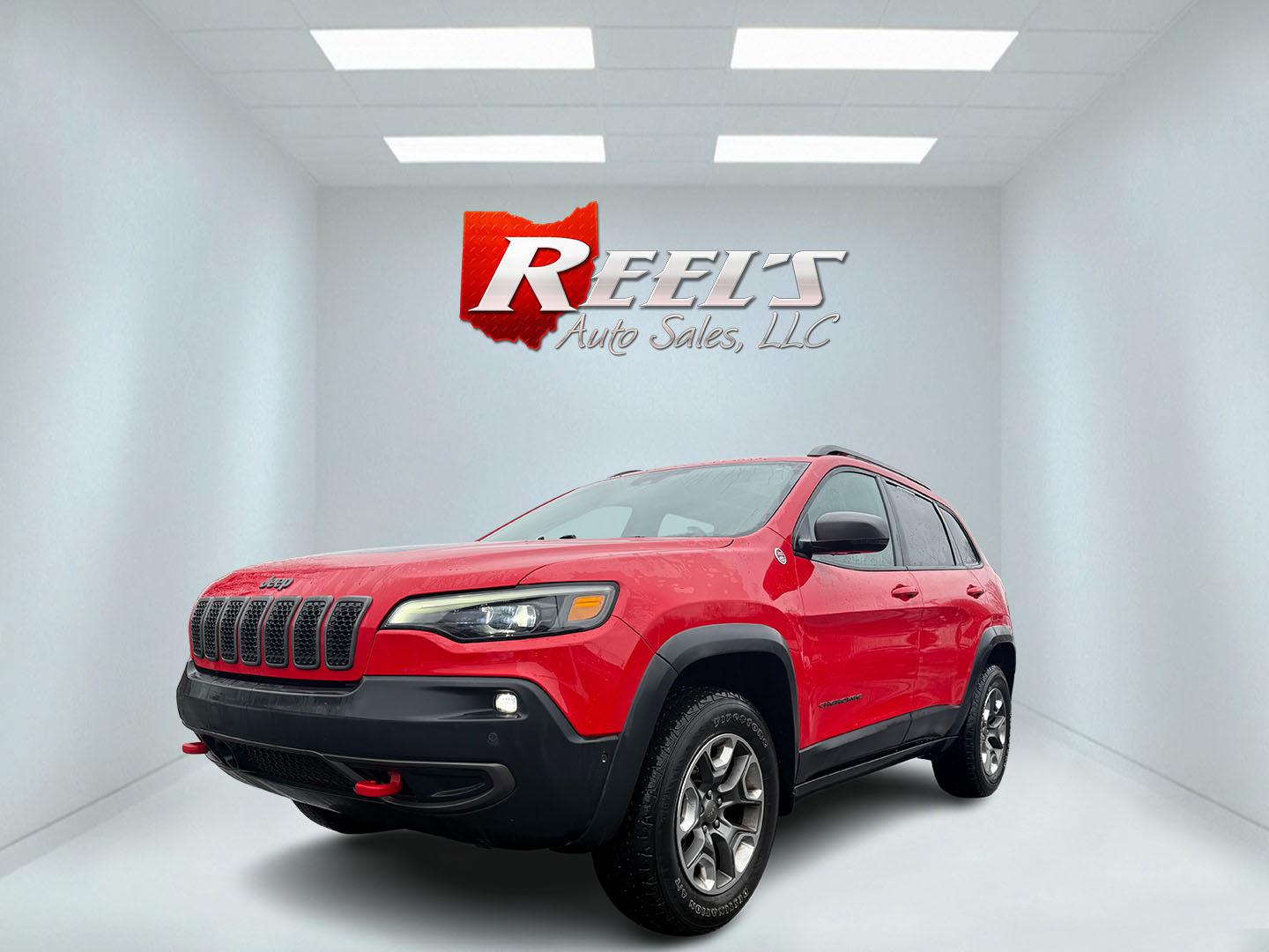 2019 Red /Black Jeep Cherokee Trailhawk Elite 4WD (1C4PJMBX3KD) with an 3.2L V6 DOHC 24V engine, 9A transmission, located at 11115 Chardon Rd. , Chardon, OH, 44024, (440) 214-9705, 41.580246, -81.241943 - This 2019 Jeep Cherokee Trailhawk Elite is a comfortable and capable off-road SUV. It is powered by a 3.2-liter V6 engine and mated to a 9-speed automatic transmission for a smooth drive output. The interior is luxurious with leather upholstery, heated and cooled front seats, power-adjustable seats - Photo#0
