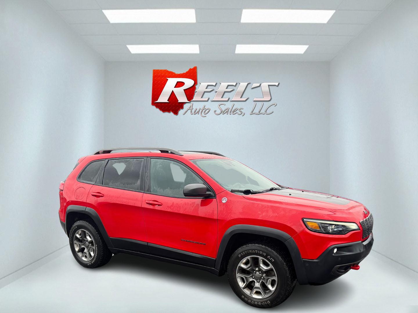 2019 Red /Black Jeep Cherokee Trailhawk Elite 4WD (1C4PJMBX3KD) with an 3.2L V6 DOHC 24V engine, 9A transmission, located at 11115 Chardon Rd. , Chardon, OH, 44024, (440) 214-9705, 41.580246, -81.241943 - This 2019 Jeep Cherokee Trailhawk Elite is a comfortable and capable off-road SUV. It is powered by a 3.2-liter V6 engine and mated to a 9-speed automatic transmission for a smooth drive output. The interior is luxurious with leather upholstery, heated and cooled front seats, power-adjustable seats - Photo#23