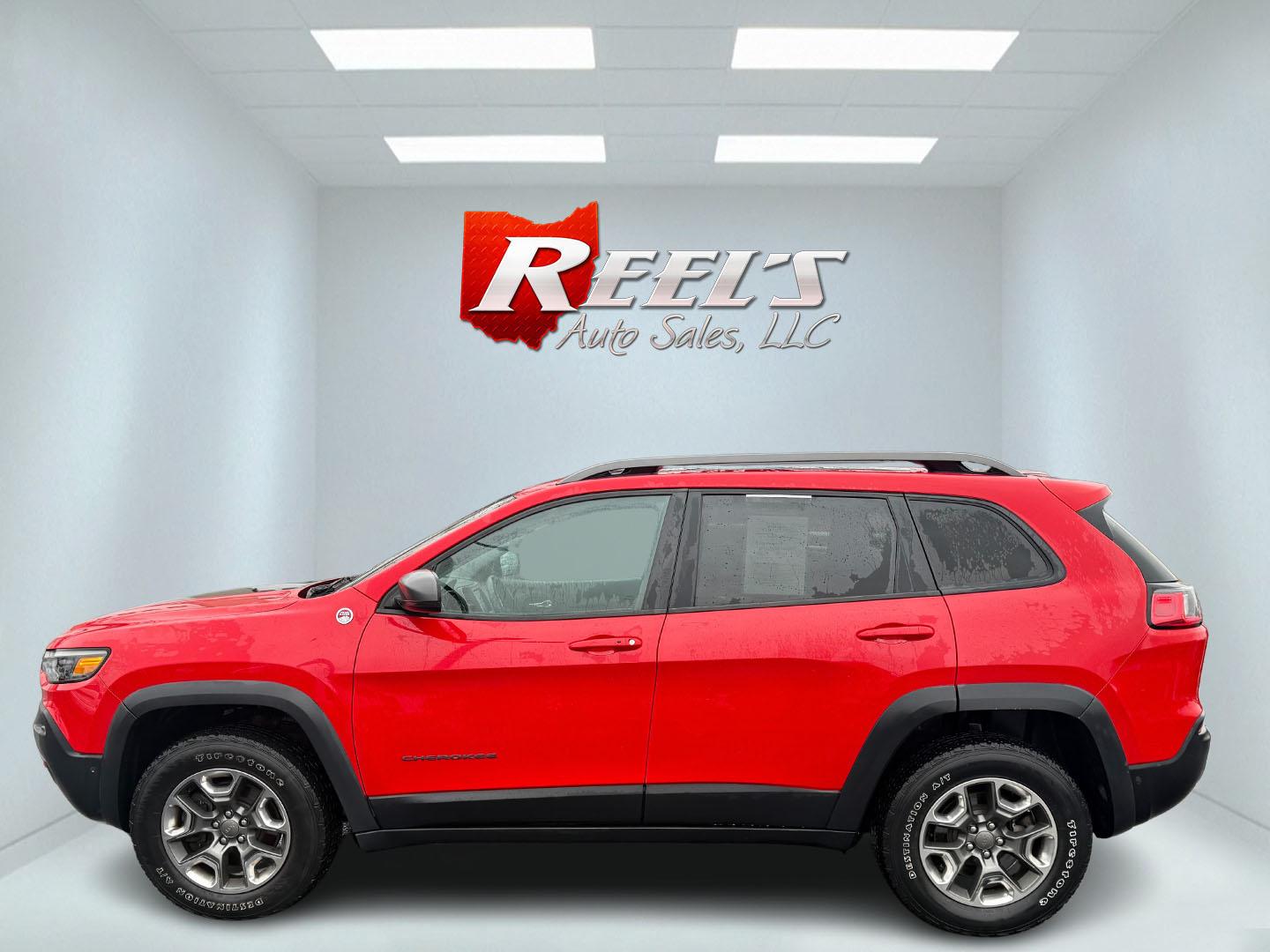 2019 Red /Black Jeep Cherokee Trailhawk Elite 4WD (1C4PJMBX3KD) with an 3.2L V6 DOHC 24V engine, 9A transmission, located at 11115 Chardon Rd. , Chardon, OH, 44024, (440) 214-9705, 41.580246, -81.241943 - This 2019 Jeep Cherokee Trailhawk Elite is a comfortable and capable off-road SUV. It is powered by a 3.2-liter V6 engine and mated to a 9-speed automatic transmission for a smooth drive output. The interior is luxurious with leather upholstery, heated and cooled front seats, power-adjustable seats - Photo#28