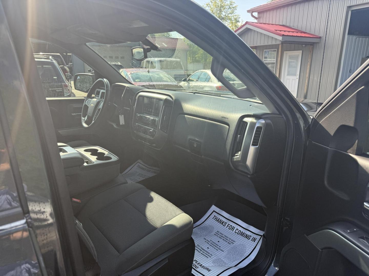 2017 Silver /Black Chevrolet Silverado 1500 LT Double Cab 4WD (1GCVKREC3HZ) with an 5.3L V8 OHV 16V engine, 6A transmission, located at 547 E. Main St., Orwell, OH, 44076, (440) 437-5893, 41.535435, -80.847855 - This 2017 Chevrolet Silverado 1500 LT Double Cab 4WD, featuring a 5.3-liter Vortec V8 engine and a 6-speed automatic transmission with 3.08 gearing, offers a strong balance of power and capability, with a towing capacity of 6,200 pounds. The truck comes equipped with modern amenities such as an 8.0- - Photo#12