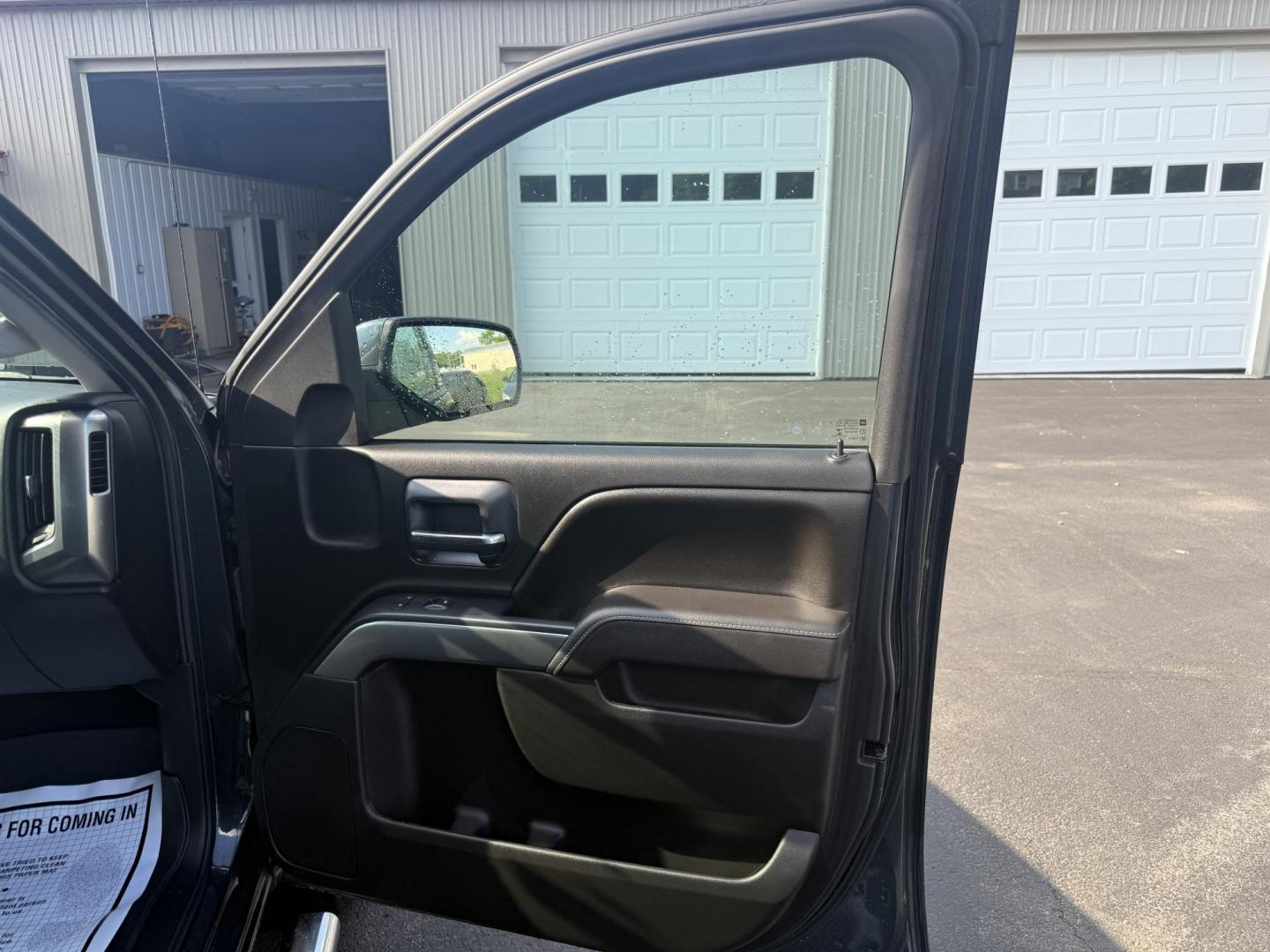 2017 Silver /Black Chevrolet Silverado 1500 LT Double Cab 4WD (1GCVKREC3HZ) with an 5.3L V8 OHV 16V engine, 6A transmission, located at 547 E. Main St., Orwell, OH, 44076, (440) 437-5893, 41.535435, -80.847855 - This 2017 Chevrolet Silverado 1500 LT Double Cab 4WD, featuring a 5.3-liter Vortec V8 engine and a 6-speed automatic transmission with 3.08 gearing, offers a strong balance of power and capability, with a towing capacity of 6,200 pounds. The truck comes equipped with modern amenities such as an 8.0- - Photo#13