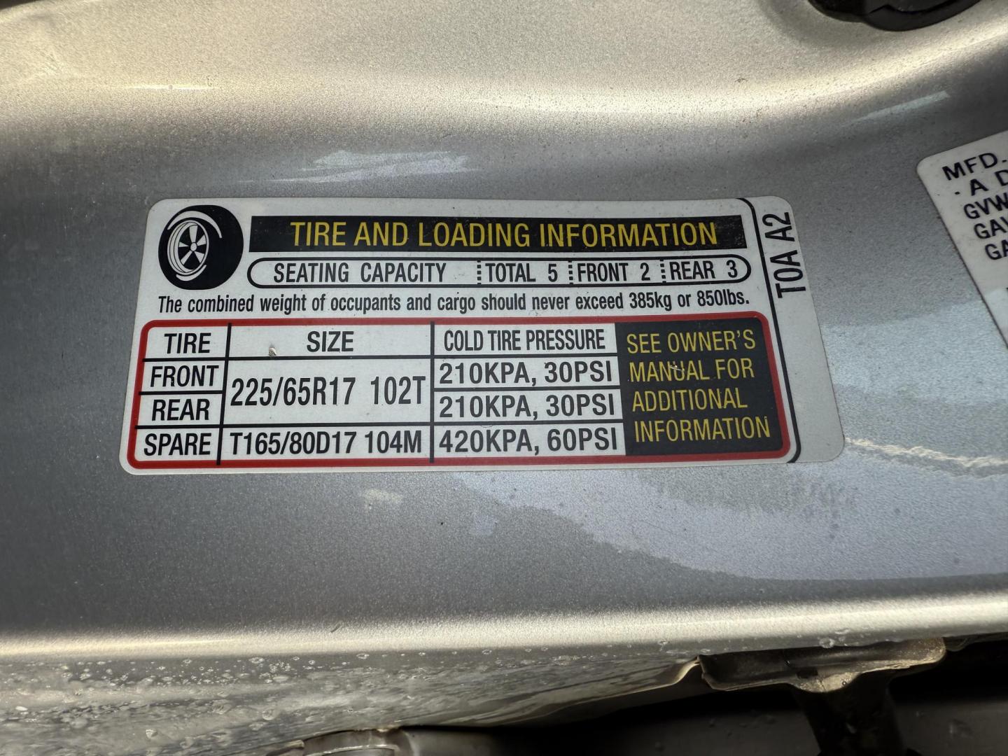 2013 Silver /Black Honda CR-V EX-L 4WD 5-Speed AT (2HKRM4H72DH) with an 2.4L I4 DOHC 16V engine, 5-Speed Automatic transmission, located at 547 E. Main St., Orwell, OH, 44076, (440) 437-5893, 41.535435, -80.847855 - This 2013 Honda CR-V EX-L AWD combines practicality with luxury amenities, making it an appealing option for those seeking comfort and performance. Powered by a 2.4-liter I4 engine paired with a 5-speed automatic transmission, it provides a reliable and smooth driving experience. This model features - Photo#19
