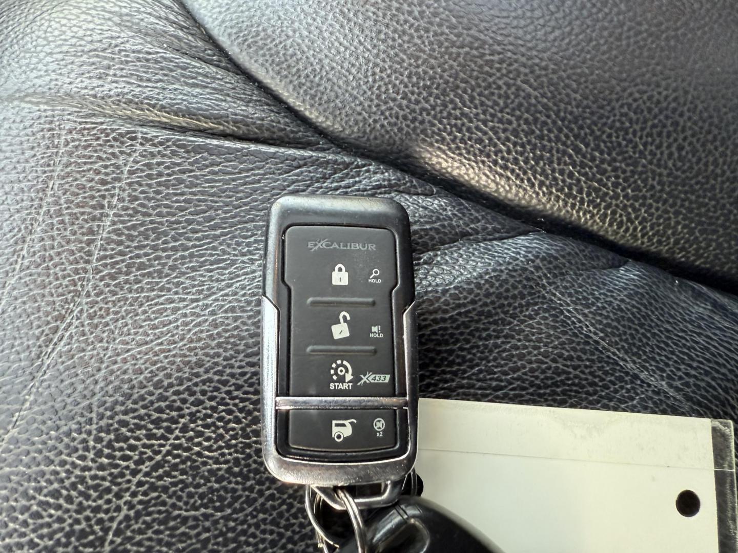 2013 Silver /Black Honda CR-V EX-L 4WD 5-Speed AT (2HKRM4H72DH) with an 2.4L I4 DOHC 16V engine, 5-Speed Automatic transmission, located at 547 E. Main St., Orwell, OH, 44076, (440) 437-5893, 41.535435, -80.847855 - This 2013 Honda CR-V EX-L AWD combines practicality with luxury amenities, making it an appealing option for those seeking comfort and performance. Powered by a 2.4-liter I4 engine paired with a 5-speed automatic transmission, it provides a reliable and smooth driving experience. This model features - Photo#41