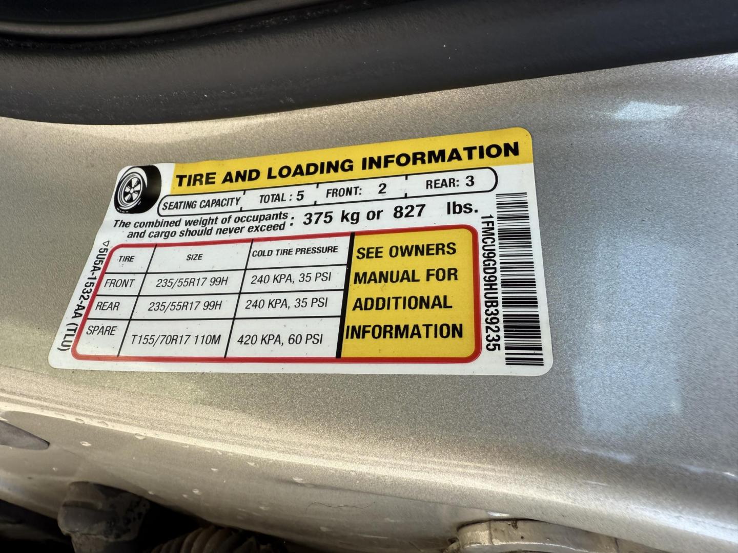 2017 Gold /Black Ford Escape SE 4WD (1FMCU9GD9HU) with an 1.5L I4 DOHC 16V Turbo engine, 6A transmission, located at 11115 Chardon Rd. , Chardon, OH, 44024, (440) 214-9705, 41.580246, -81.241943 - This One Owner 2017 Ford Escape SE 4WD is a versatile compact SUV equipped with a 1.5L I4 EcoBoost engine and a 6-speed automatic transmission, providing an efficient and smooth driving experience with 28 MPG on the highway. It features a power driver's seat for personalized comfort and a backup cam - Photo#18
