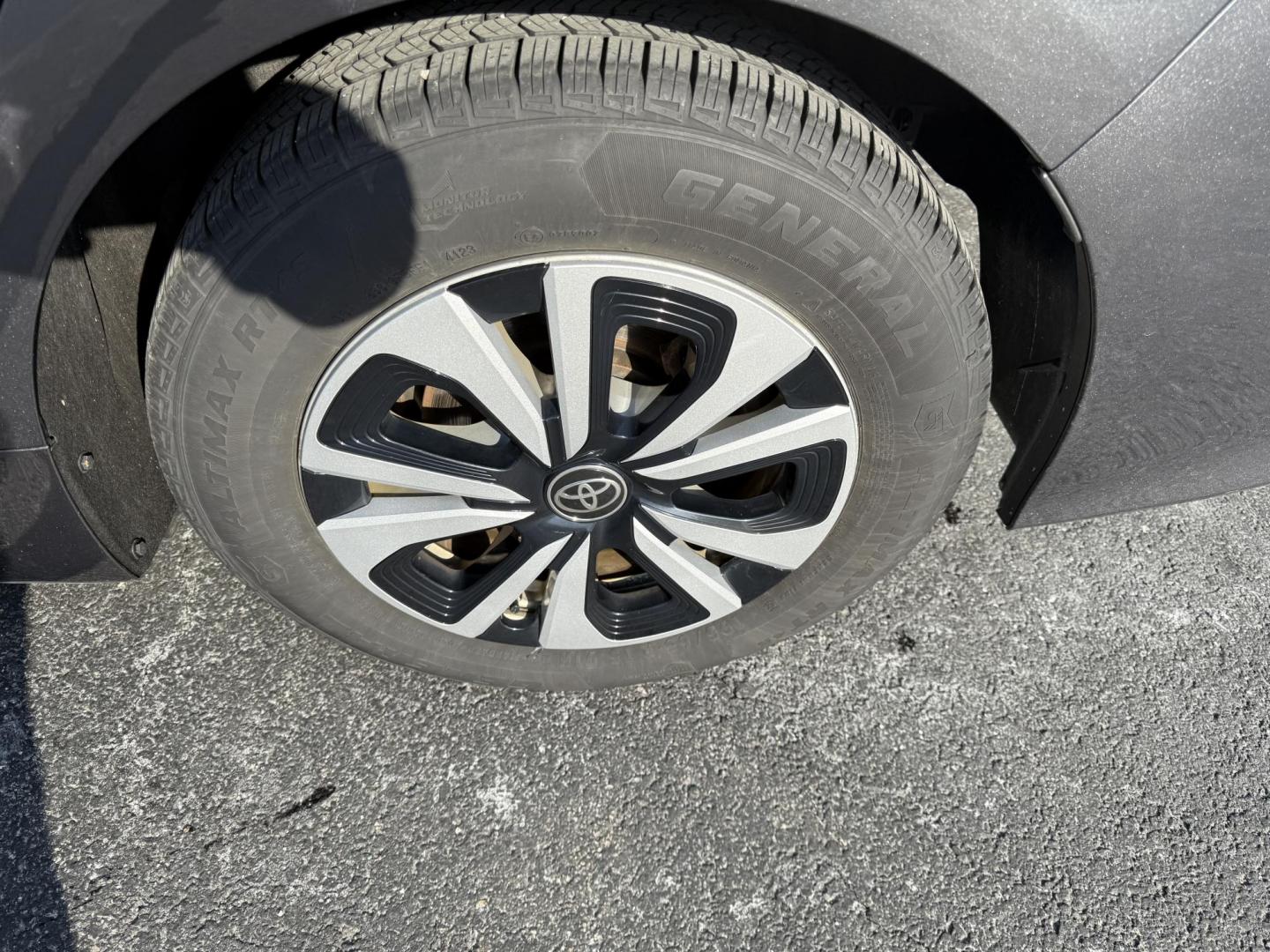 2017 Gray /Gray Toyota Prius Prime Plus (JTDKARFP0H3) with an 1.8L I4 DOHC 16V HYBRID engine, Automatic transmission, located at 11115 Chardon Rd. , Chardon, OH, 44024, (440) 214-9705, 41.580246, -81.241943 - Photo#12