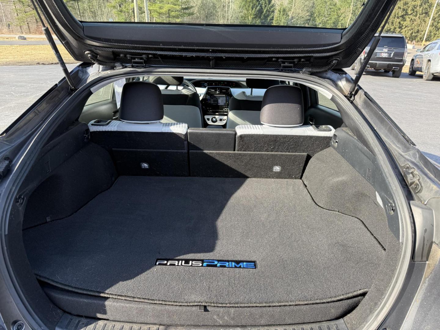 2017 Gray /Gray Toyota Prius Prime Plus (JTDKARFP0H3) with an 1.8L I4 DOHC 16V HYBRID engine, Automatic transmission, located at 11115 Chardon Rd. , Chardon, OH, 44024, (440) 214-9705, 41.580246, -81.241943 - Photo#31