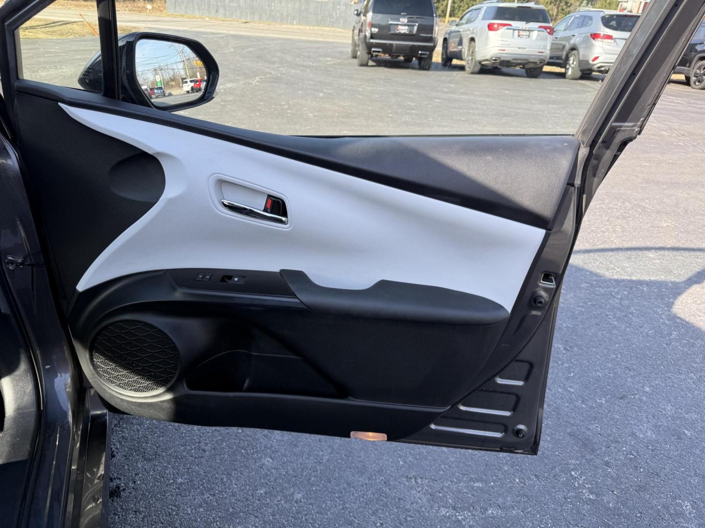 2017 Gray /Gray Toyota Prius Prime Plus (JTDKARFP0H3) with an 1.8L I4 DOHC 16V HYBRID engine, Automatic transmission, located at 11115 Chardon Rd. , Chardon, OH, 44024, (440) 214-9705, 41.580246, -81.241943 - Photo#36