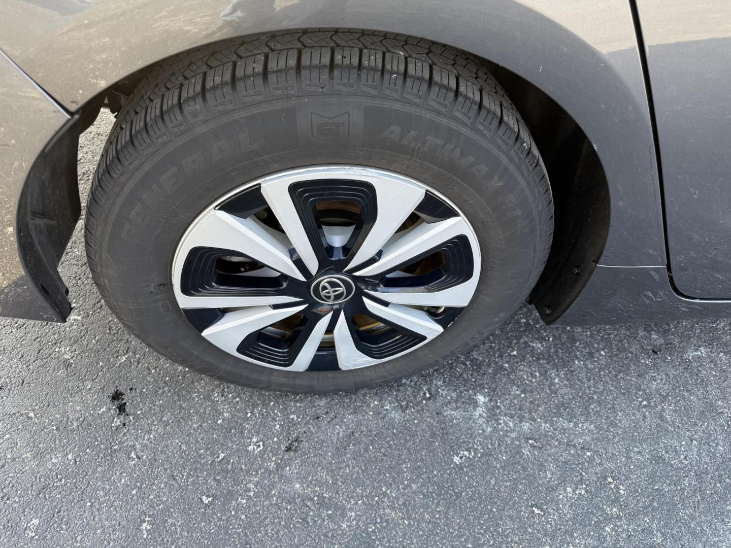 2017 Gray /Gray Toyota Prius Prime Plus (JTDKARFP0H3) with an 1.8L I4 DOHC 16V HYBRID engine, Automatic transmission, located at 11115 Chardon Rd. , Chardon, OH, 44024, (440) 214-9705, 41.580246, -81.241943 - Photo#7