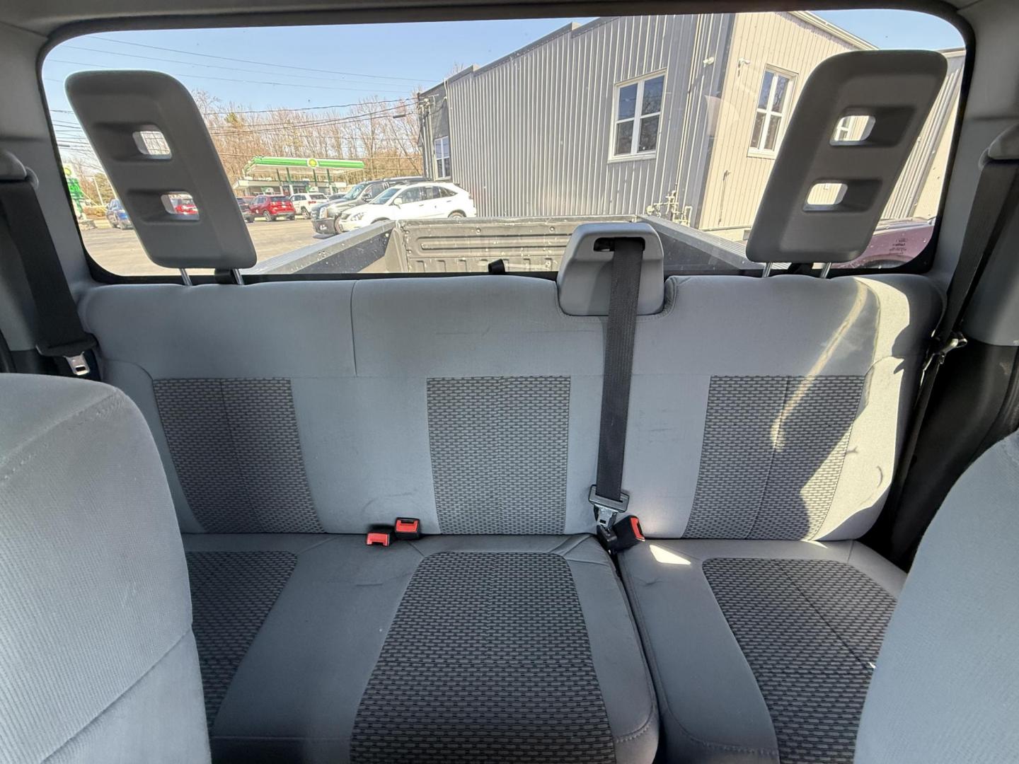 2014 White /Gray Ford F-250 SD XLT SuperCab 4WD (1FT7X2B62EE) with an 6.2L V8 OHV 16V FFV engine, 6-Speed Automatic transmission, located at 11115 Chardon Rd. , Chardon, OH, 44024, (440) 214-9705, 41.580246, -81.241943 - This One Owner 2014 Ford F-250 XLT Supercab is a robust truck designed for both work and comfort, featuring a powerful 6.2-liter V8 engine capable of using flex fuel. It comes with a 6-speed automatic transmission and offers a significant towing capacity of 12,500 pounds along with a payload capacit - Photo#13
