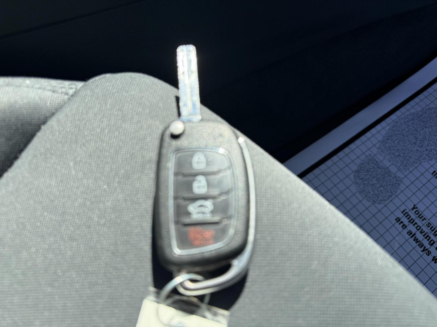 2018 Gray /Gray Hyundai Sonata SE (5NPE24AF9JH) with an 2.4L I4 DOHC 16V engine, 6-Speed Automatic transmission, located at 547 E. Main St., Orwell, OH, 44076, (440) 437-5893, 41.535435, -80.847855 - Photo#41