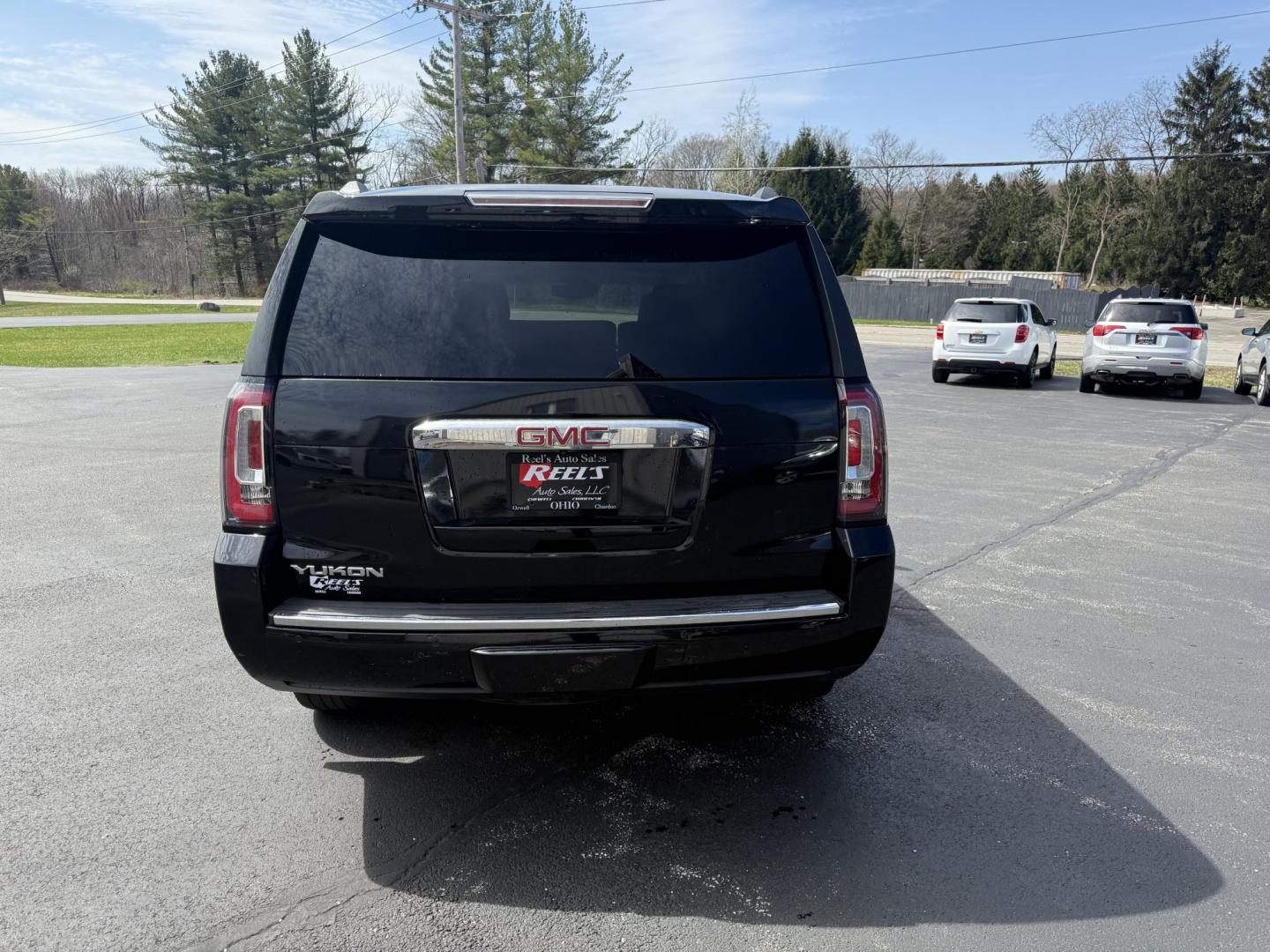 2015 Black /Black GMC Yukon Denali 4WD (1GKS2CKJXFR) with an 6.2L V8 OHV 16V engine, 8-Speed Automatic transmission, located at 11115 Chardon Rd. , Chardon, OH, 44024, (440) 214-9705, 41.580246, -81.241943 - Photo#8
