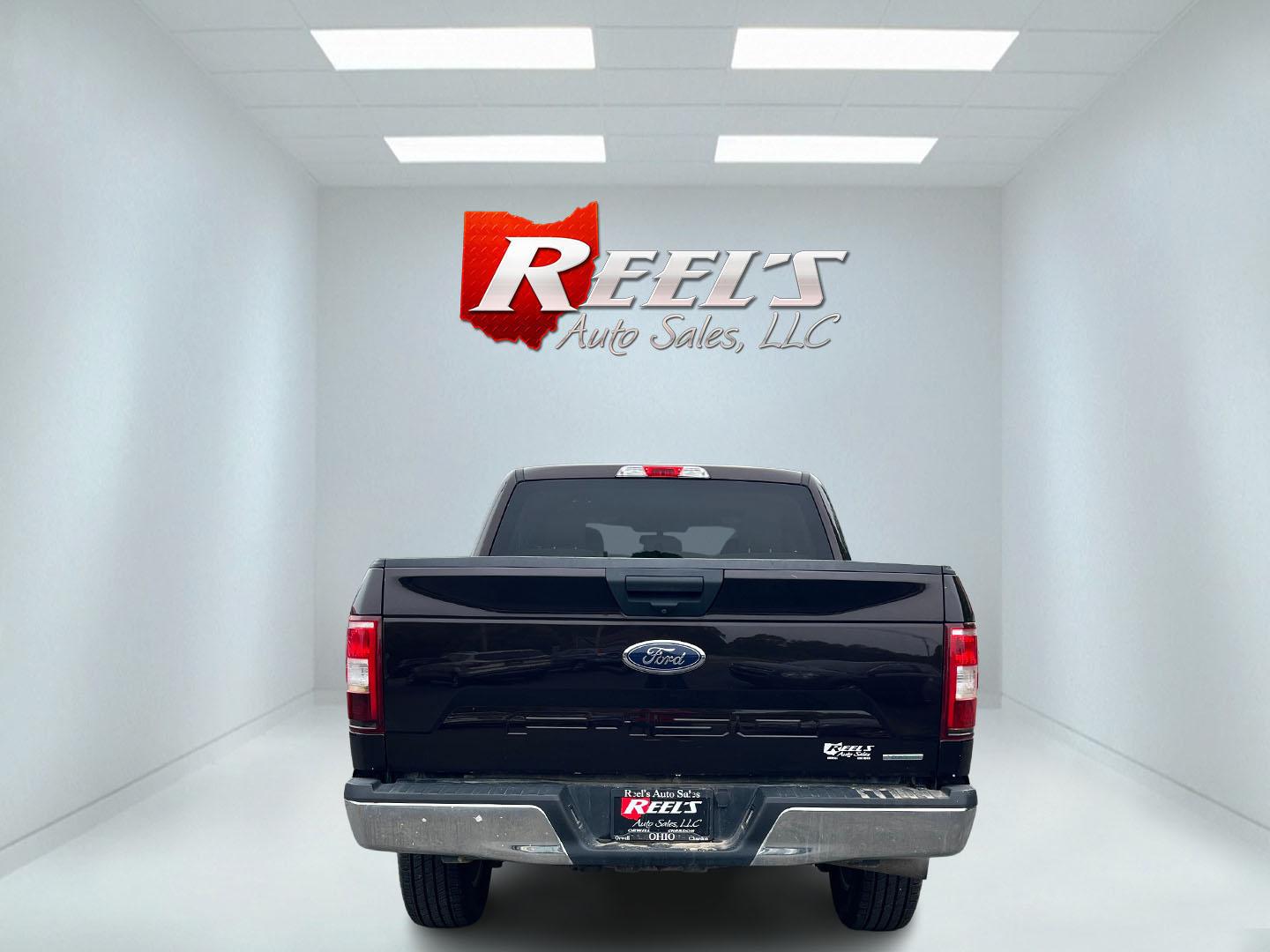 2018 Red /Gray Ford F-150 XLT SuperCrew 5.5-ft. Bed 4WD (1FTEW1EG1JF) with an 3.5L V6 DOHC 24V TWIN TURBO engine, 10 Speed Auto transmission, located at 547 E. Main St., Orwell, OH, 44076, (440) 437-5893, 41.535435, -80.847855 - This 2018 Ford F-150 is a powerhouse in the half ton category. With a robust 3.5-liter Twin Turbo EcoBoost V6 engine paired with a 10-speed automatic transmission, offering impressive performance with a towing capacity of up to 10,600 pounds and a payload capacity of 1,999 pounds. Its 3.31 gearing b - Photo#31