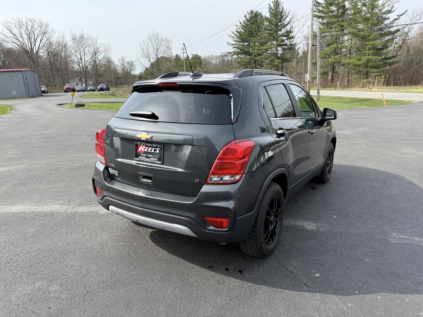 2017 Gray /Black Chevrolet Trax LT FWD (3GNCJLSB8HL) with an 1.4L I4 DOHC 16V Turbo engine, 6A transmission, located at 11115 Chardon Rd. , Chardon, OH, 44024, (440) 214-9705, 41.580246, -81.241943 - This One Owner 2017 Chevrolet Trax is a fuel efficient low miles SUV. Equipped with a 1.4-liter I4 turbocharged EcoTec engine and a 6-speed automatic transmission, providing a balance of efficiency and performance. Notable features include a power driver's seat, remote start for added convenience, a - Photo#7