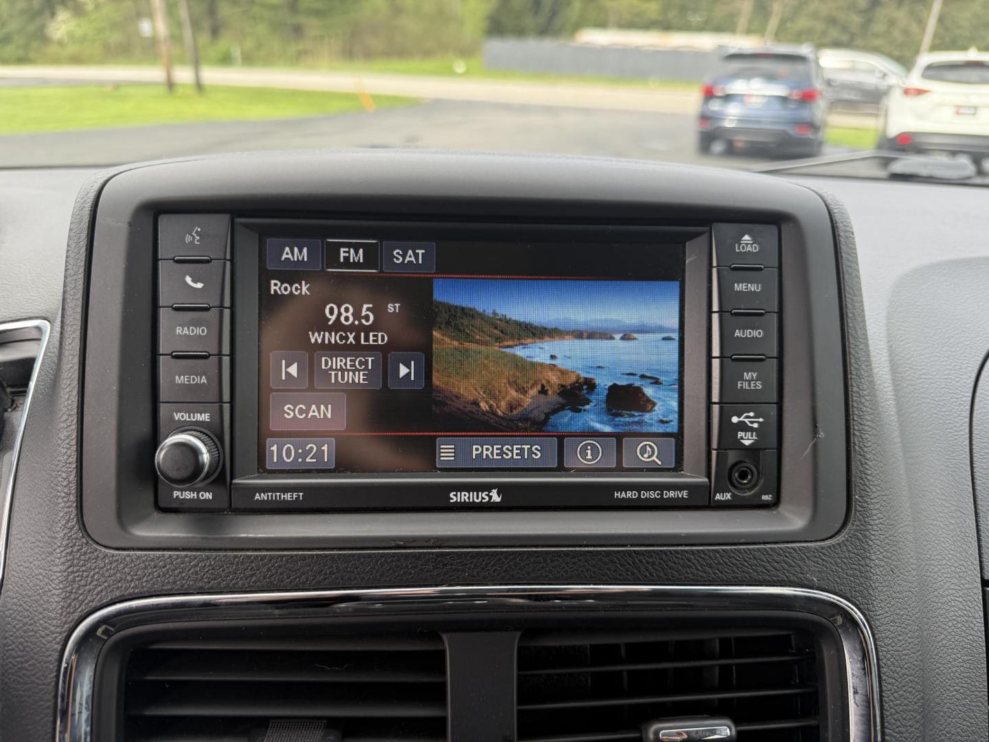 2014 Black /Black Dodge Grand Caravan SE (2C4RDGBG5ER) with an 3.6L V6 DOHC 24V FFV engine, 6-Speed Automatic transmission, located at 11115 Chardon Rd. , Chardon, OH, 44024, (440) 214-9705, 41.580246, -81.241943 - This One Owner 2014 Dodge Grand Caravan is ready for any adventure your family needs. Equipped with a 3.6L Pentastar V6 engine and a 6-speed automatic transmission, offering reliable performance and flex-fuel capability. It features practical amenities such as STOW 'N GO' seating for flexible cargo - Photo#22